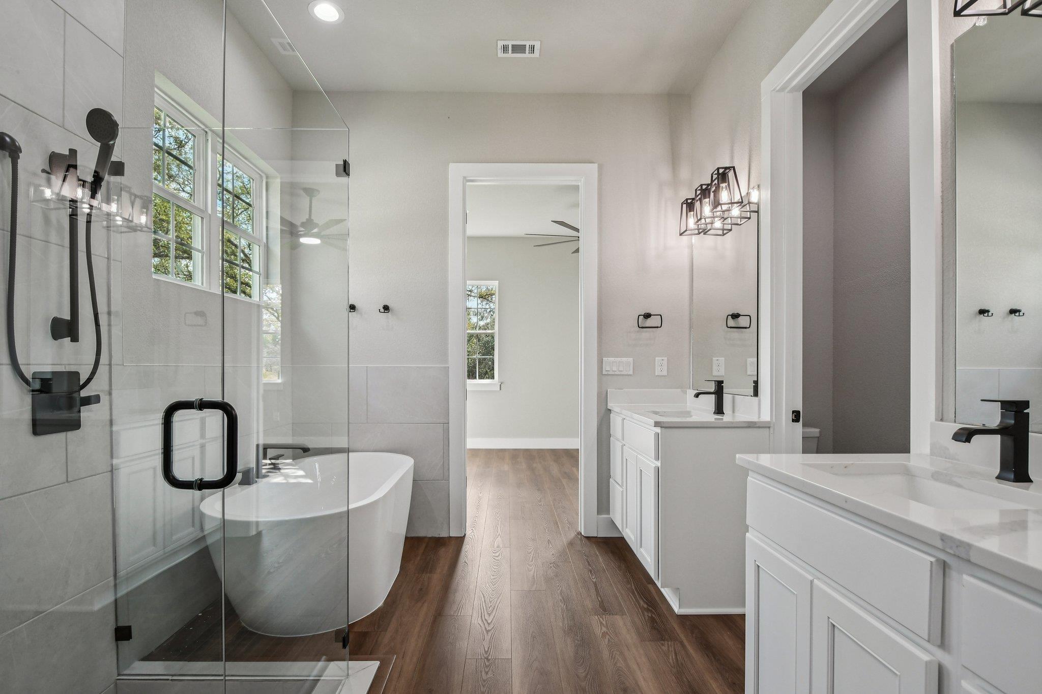 242 Sunday Dr, Burnet, TX 78611