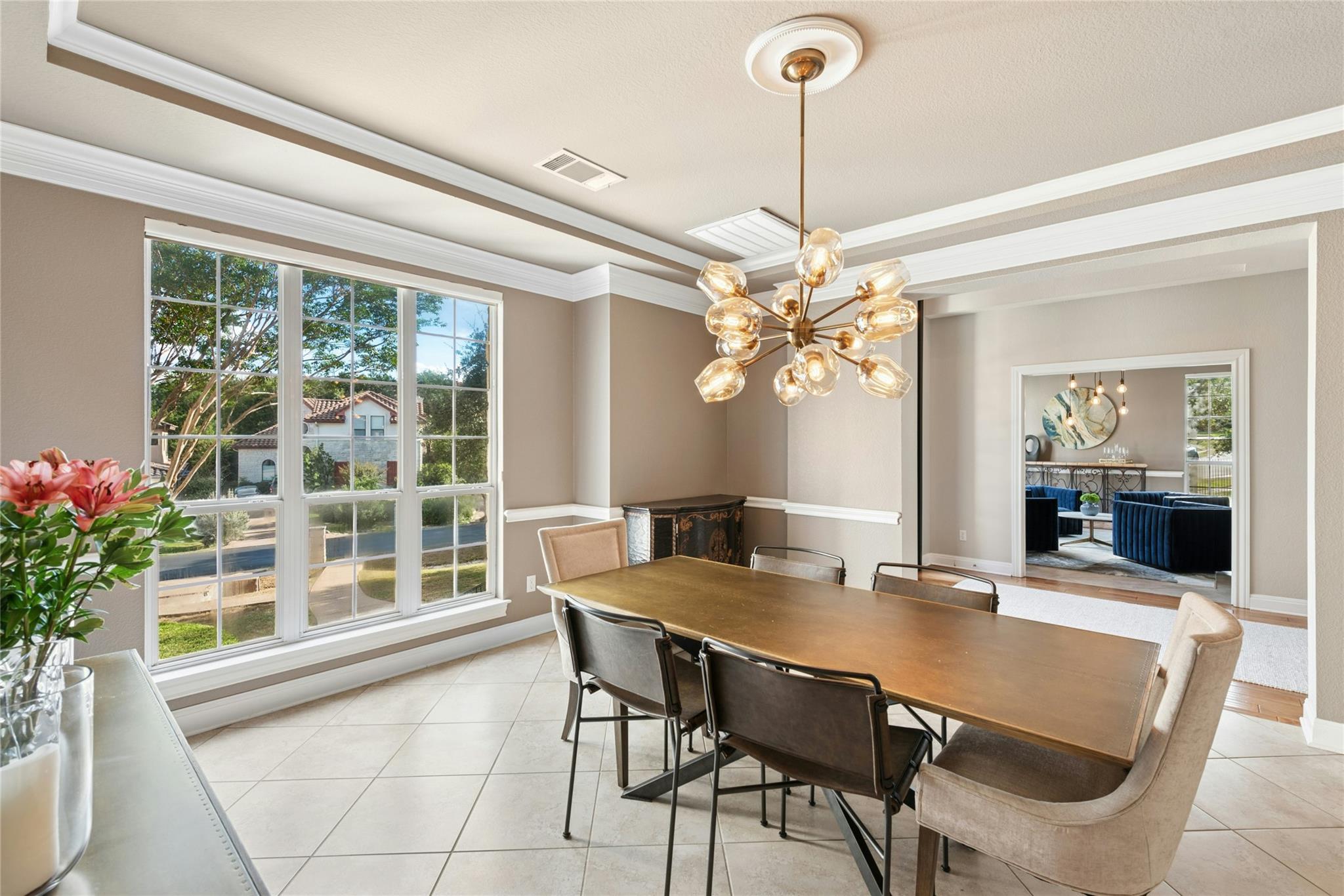 2 Heatherbloom Ln, The Hills, TX 78738