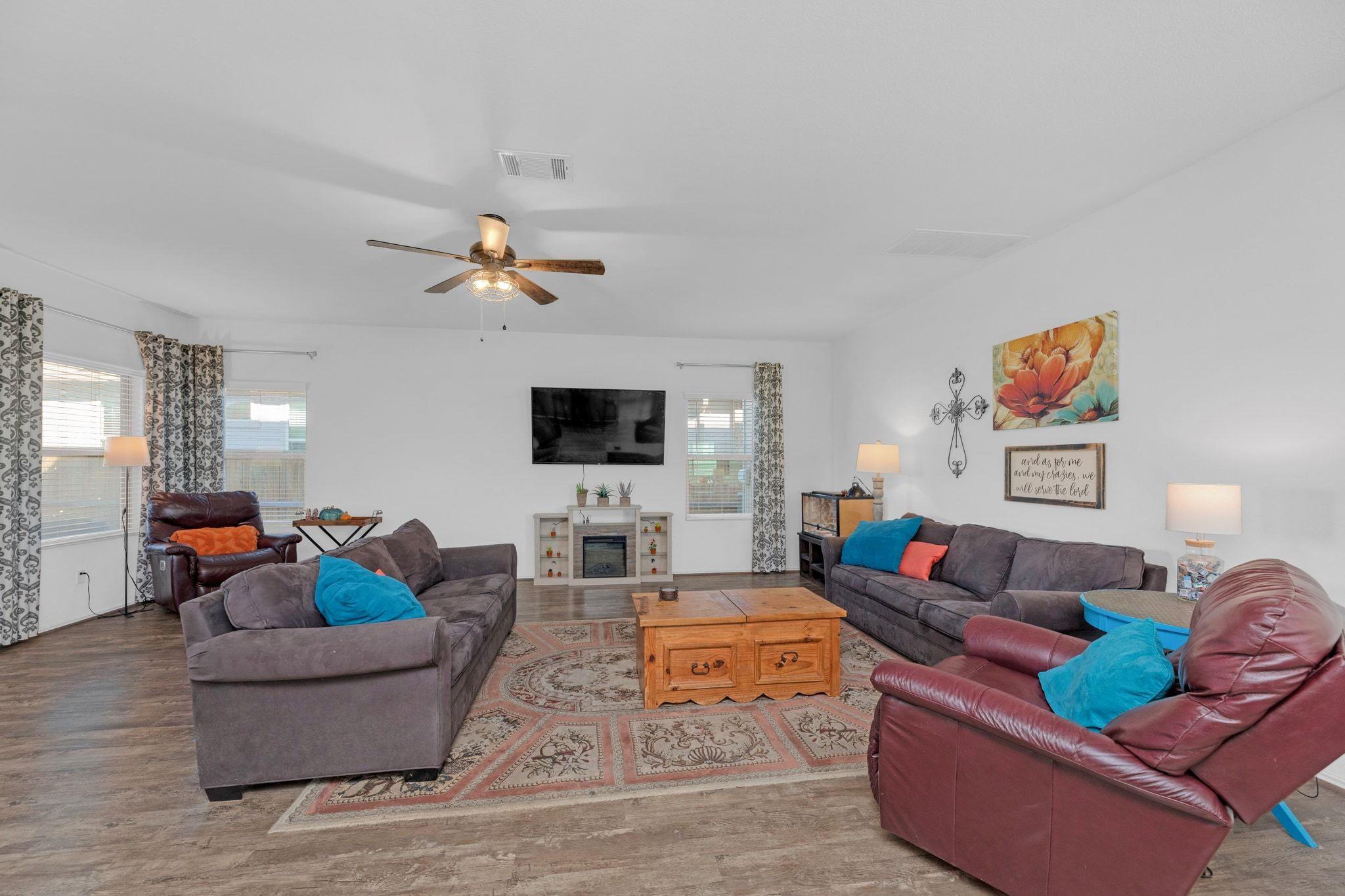 400 Xanadu Dr, Jarrell, TX 76537