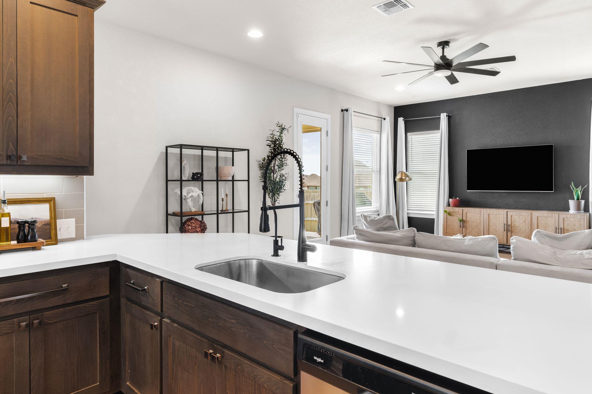 6809 Catania Loop, Round Rock, TX 78665