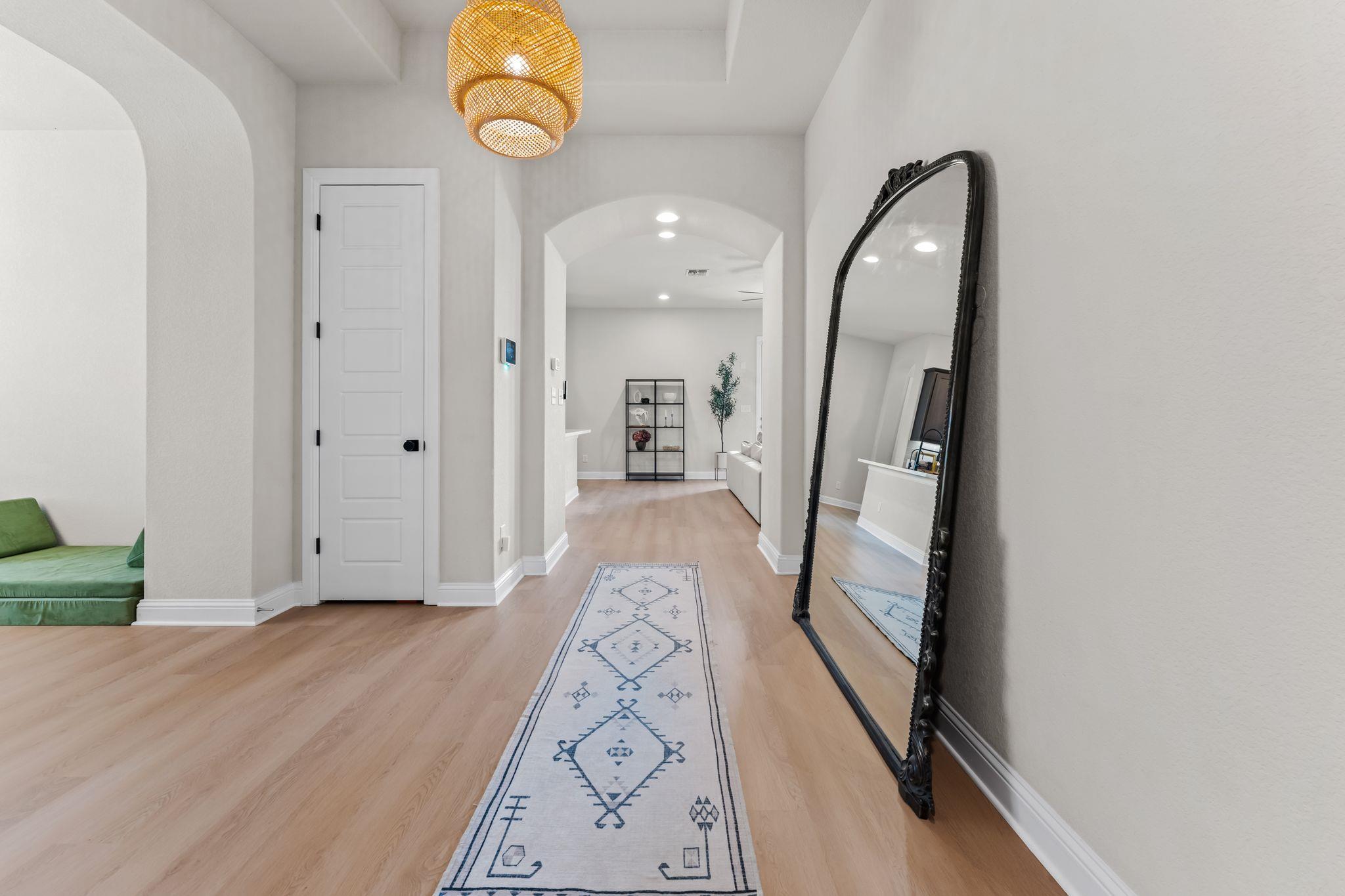 6809 Catania Loop, Round Rock, TX 78665