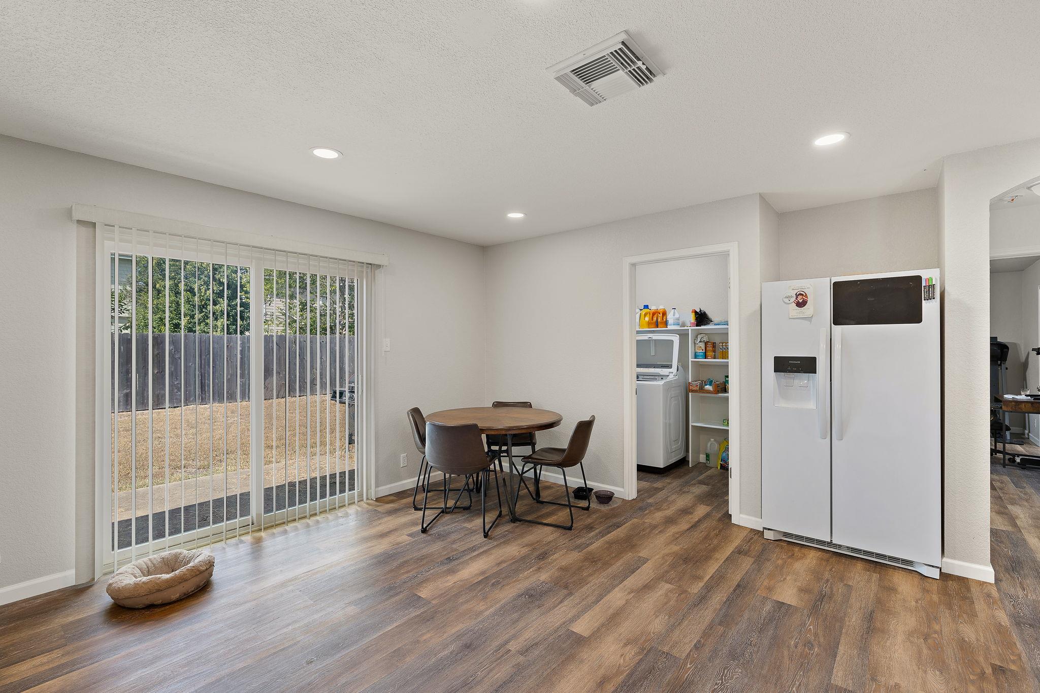 304 Paige Bnd, Hutto, TX 78634