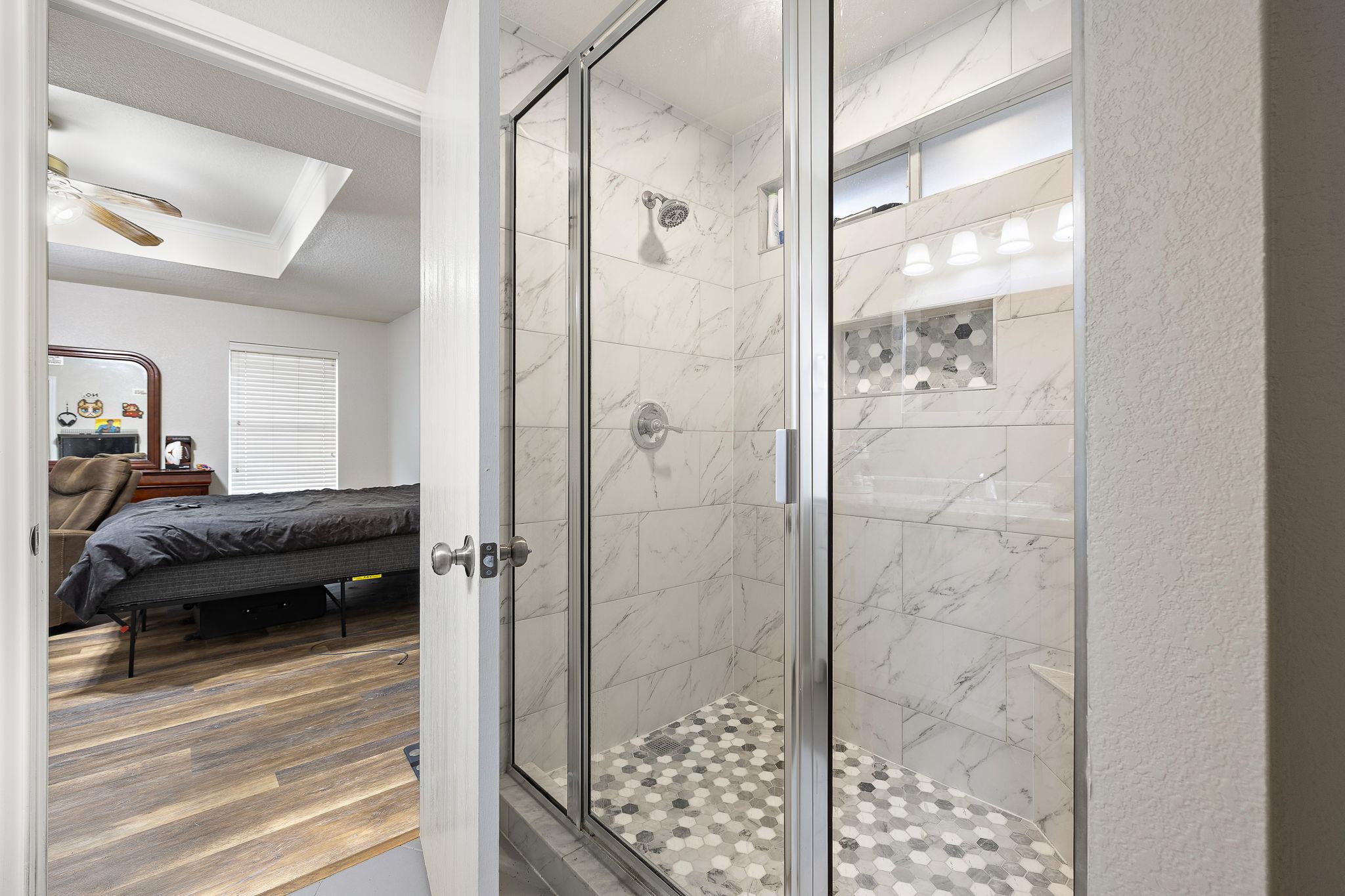 304 Paige Bnd, Hutto, TX 78634