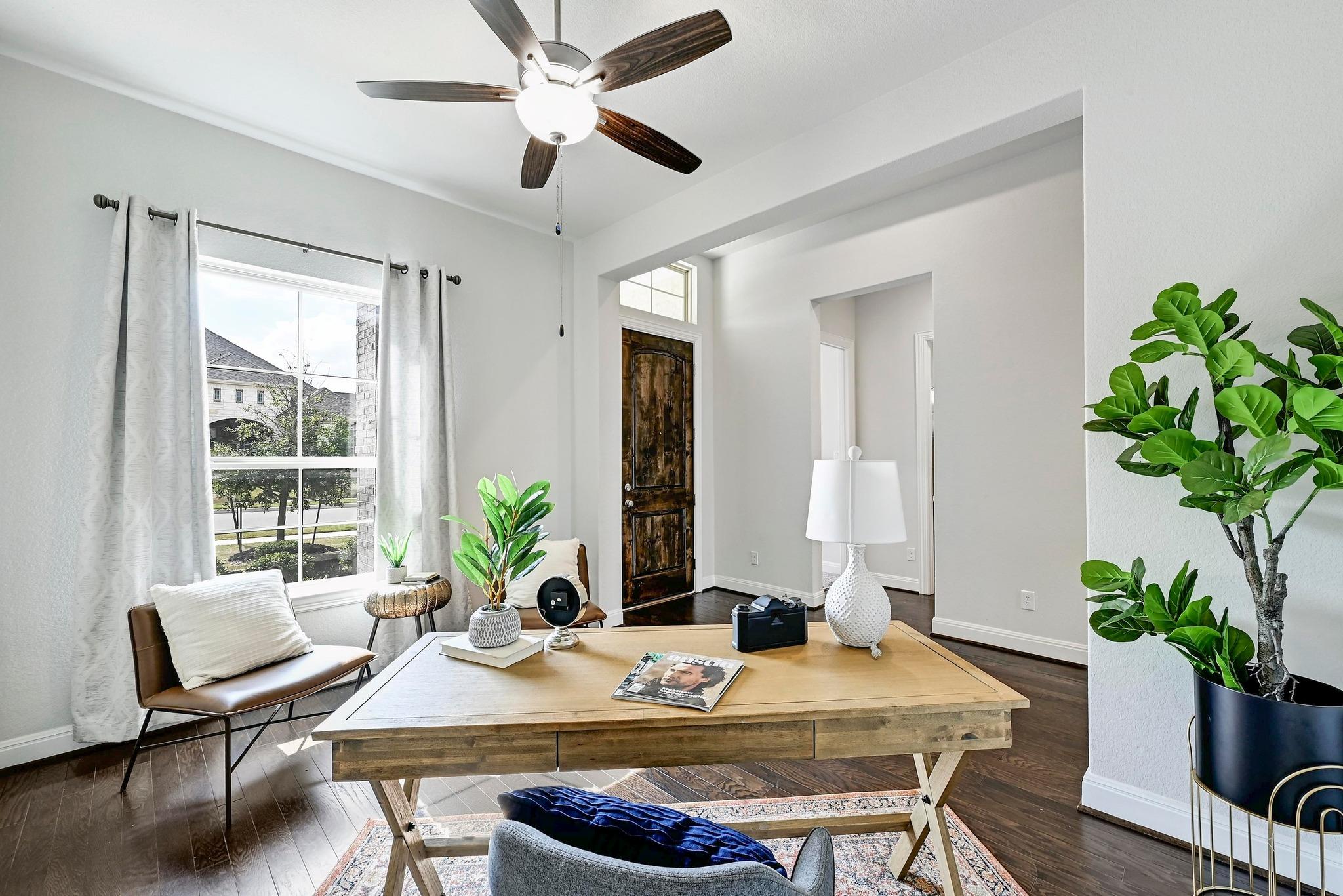 2033 Elk Creek Dr, Leander, TX 78641