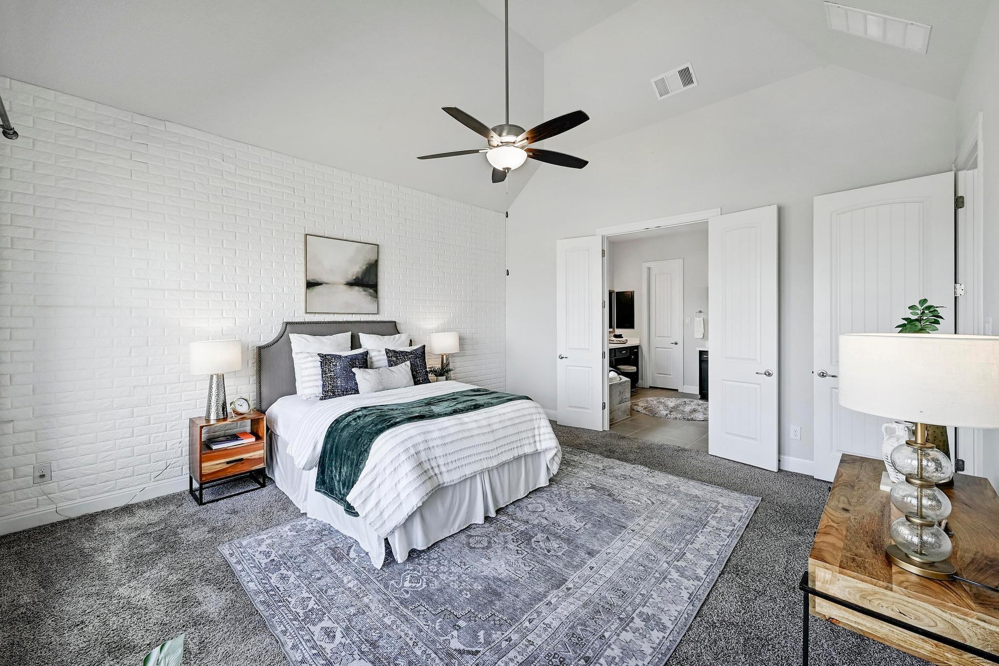 2033 Elk Creek Dr, Leander, TX 78641