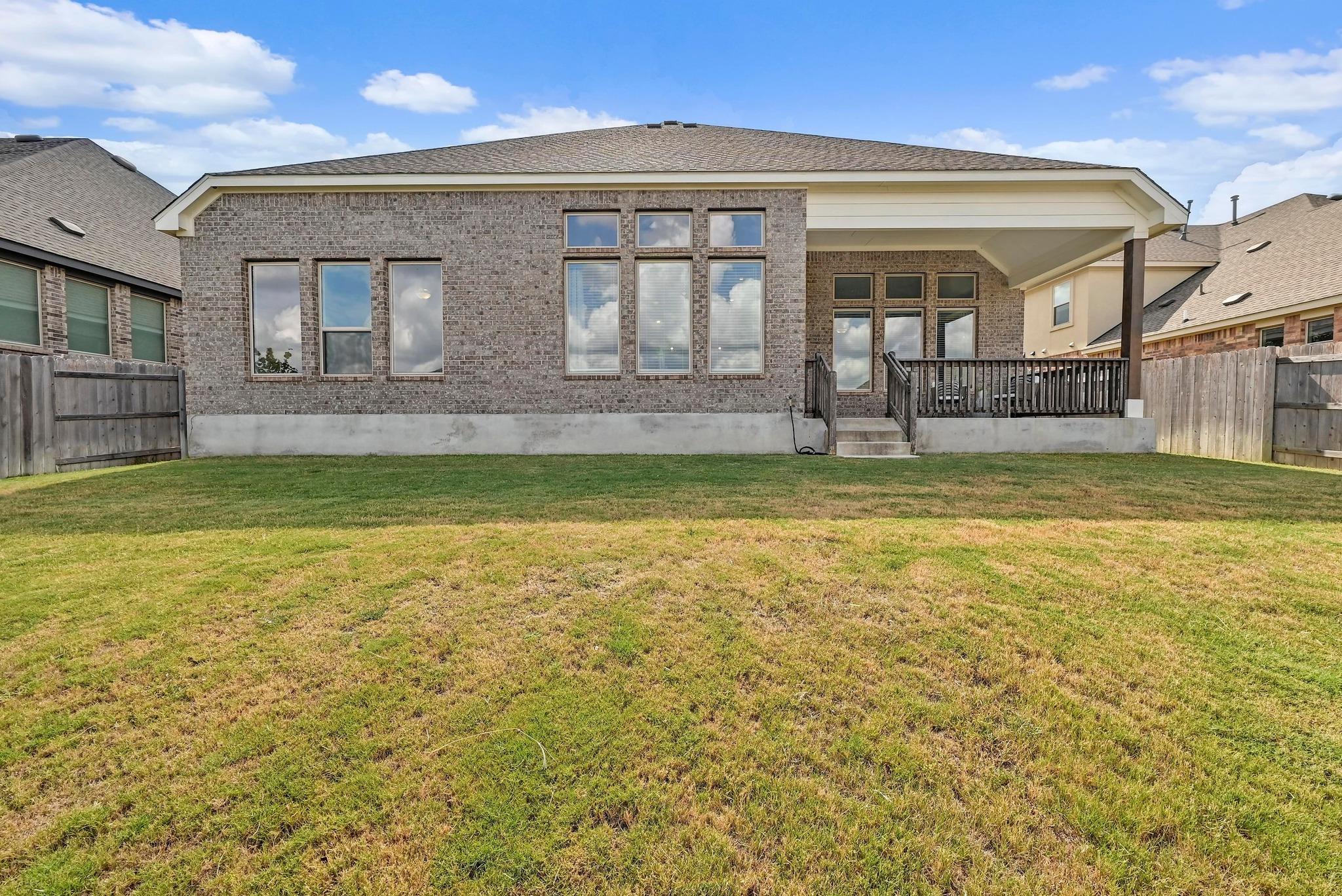 2033 Elk Creek Dr, Leander, TX 78641