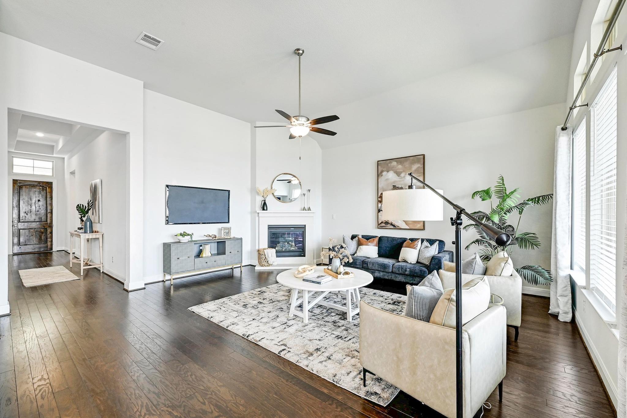 2033 Elk Creek Dr, Leander, TX 78641