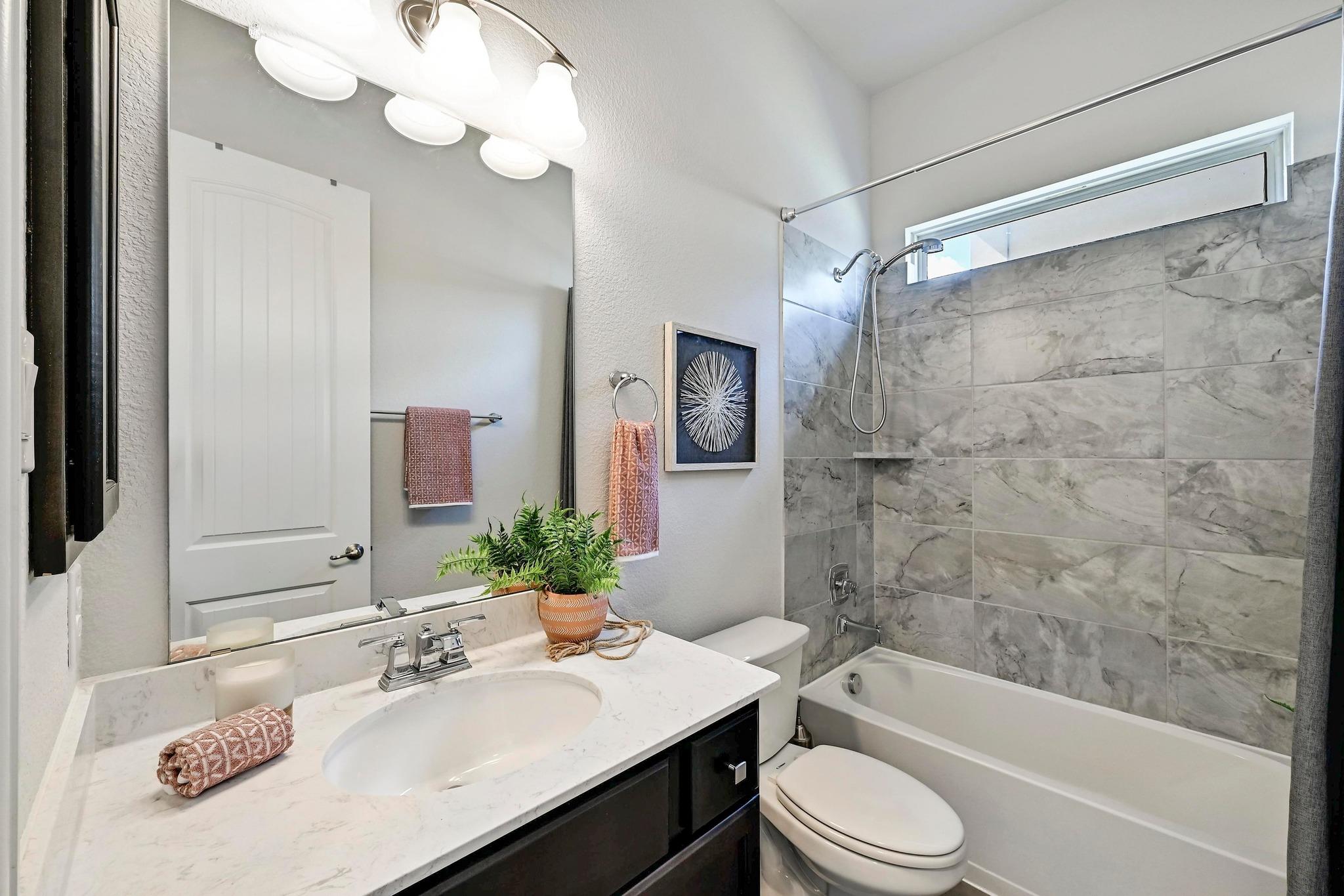 2033 Elk Creek Dr, Leander, TX 78641