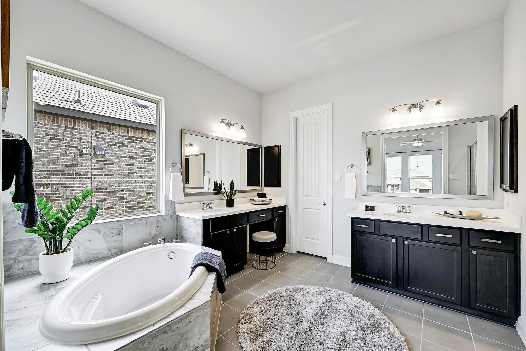 2033 Elk Creek Dr, Leander, TX 78641