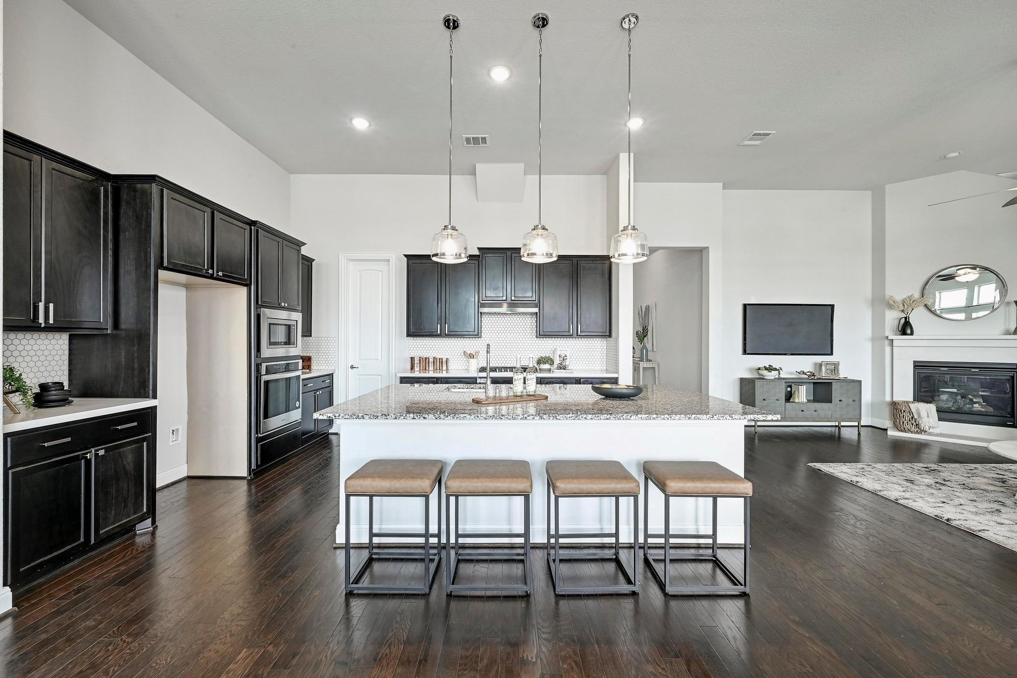 2033 Elk Creek Dr, Leander, TX 78641