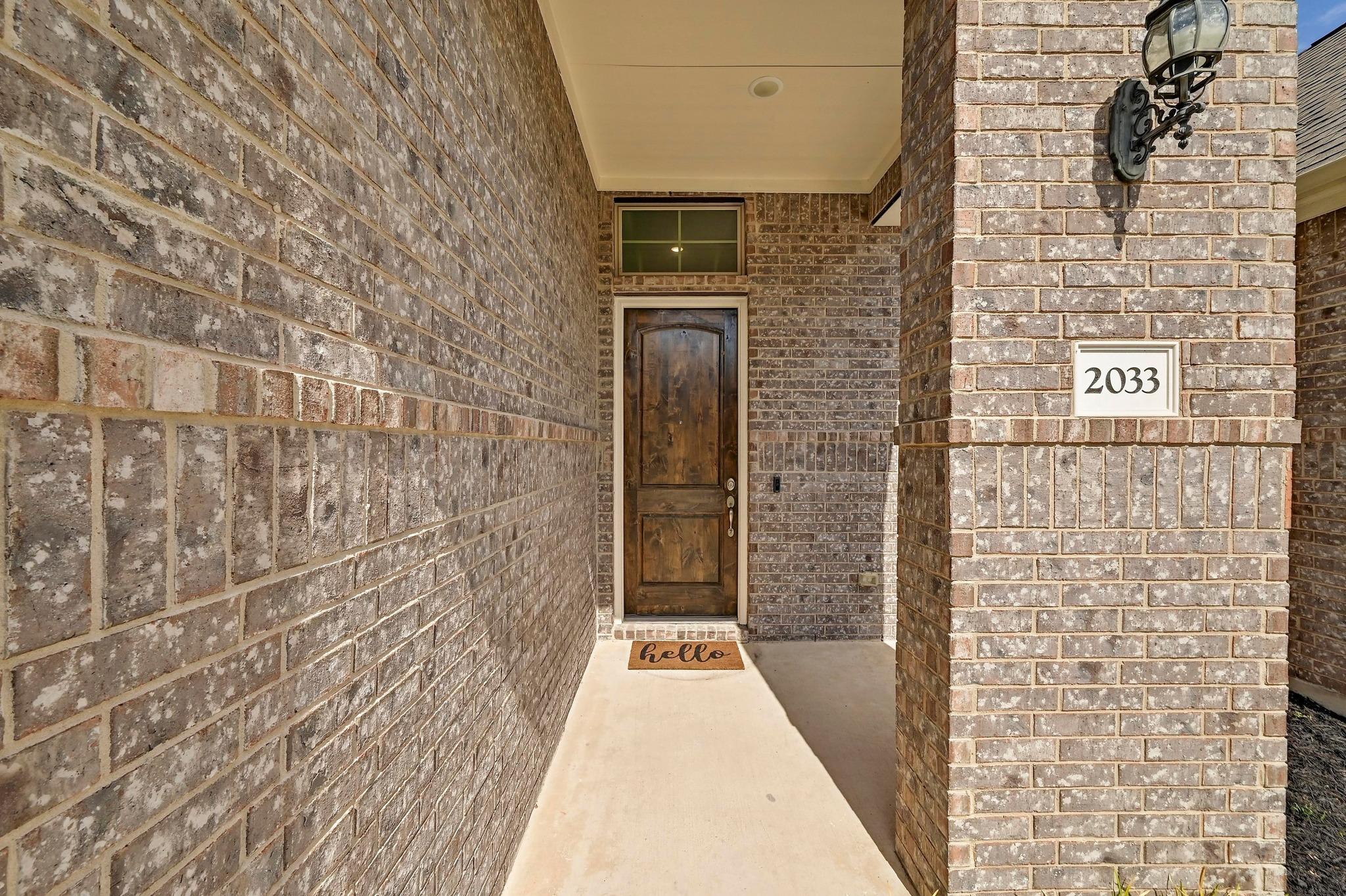 2033 Elk Creek Dr, Leander, TX 78641