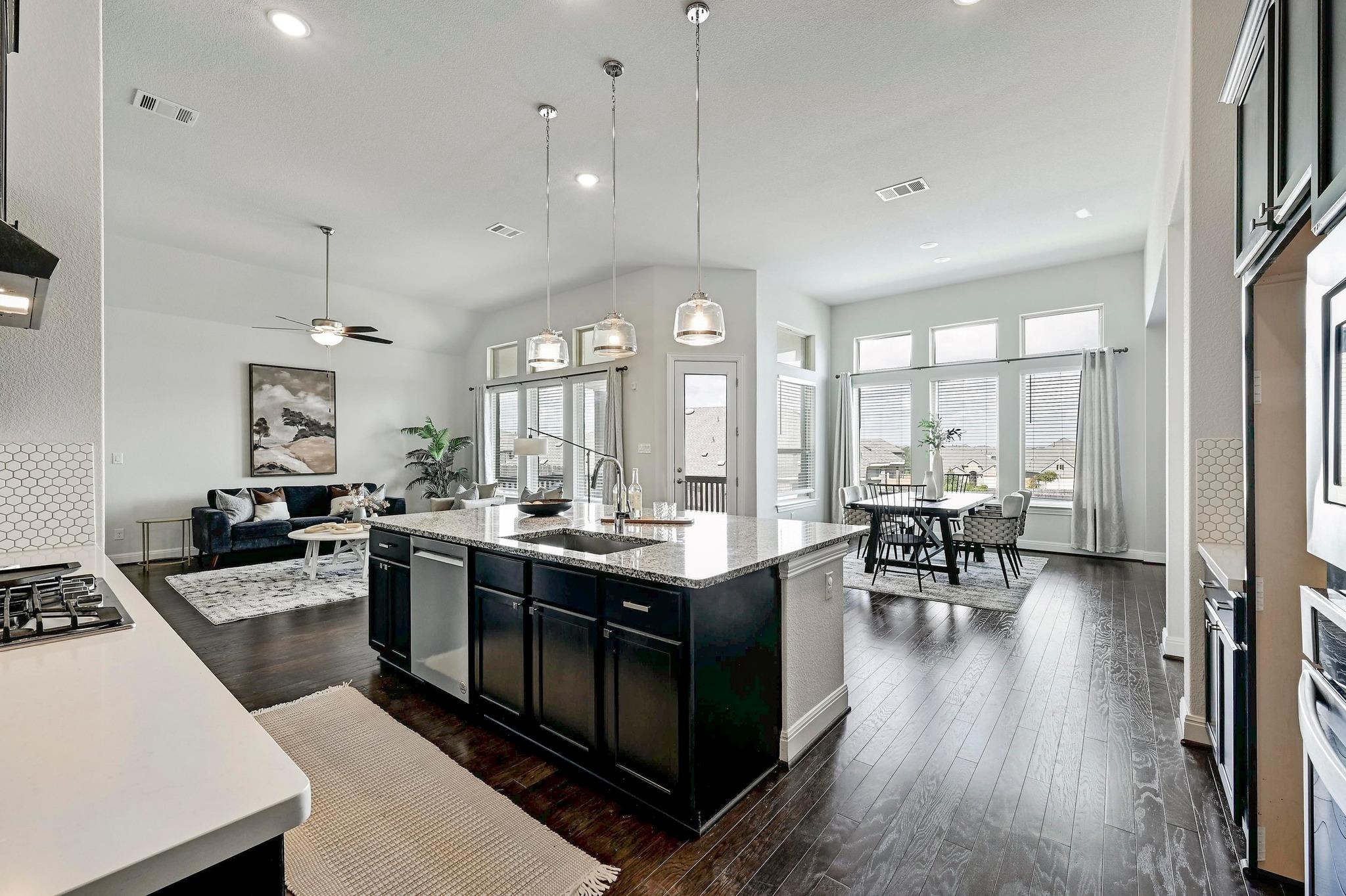 2033 Elk Creek Dr, Leander, TX 78641