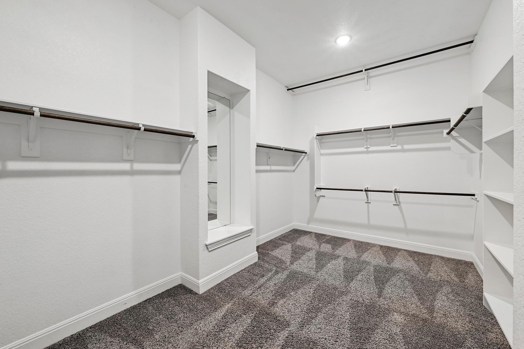 2033 Elk Creek Dr, Leander, TX 78641