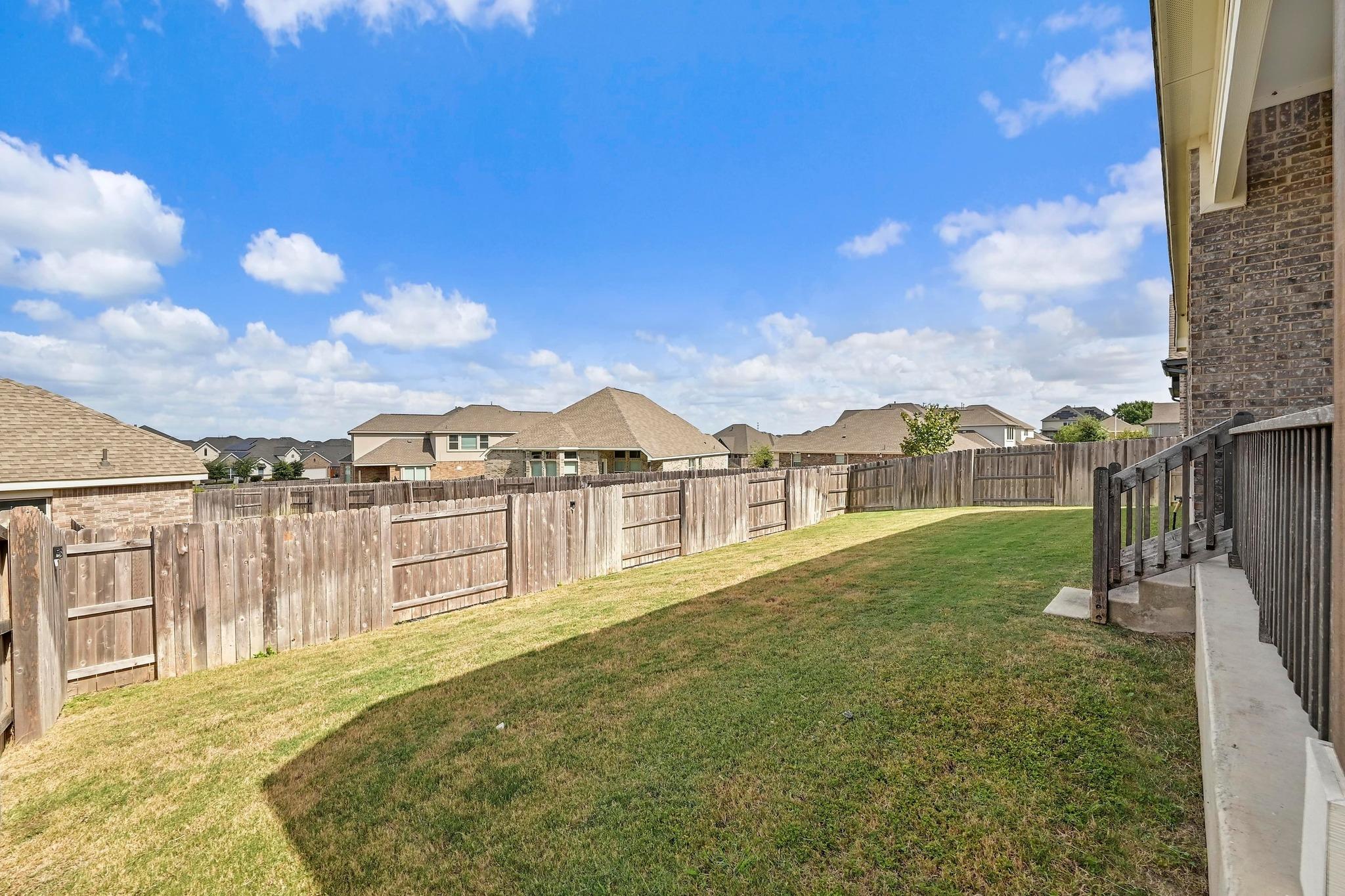 2033 Elk Creek Dr, Leander, TX 78641