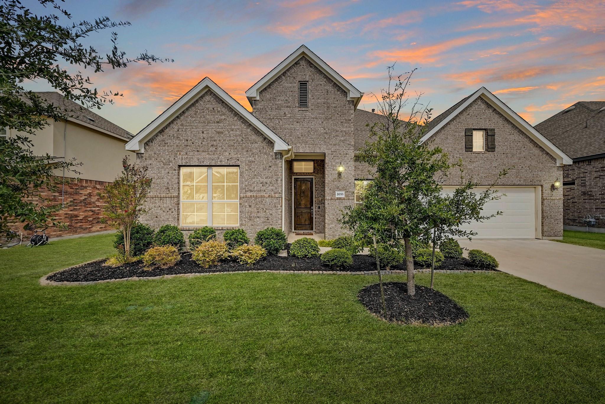 2033 Elk Creek Dr, Leander, TX 78641