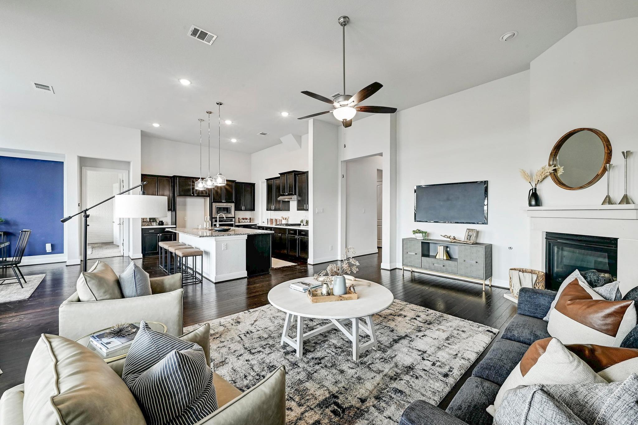 2033 Elk Creek Dr, Leander, TX 78641