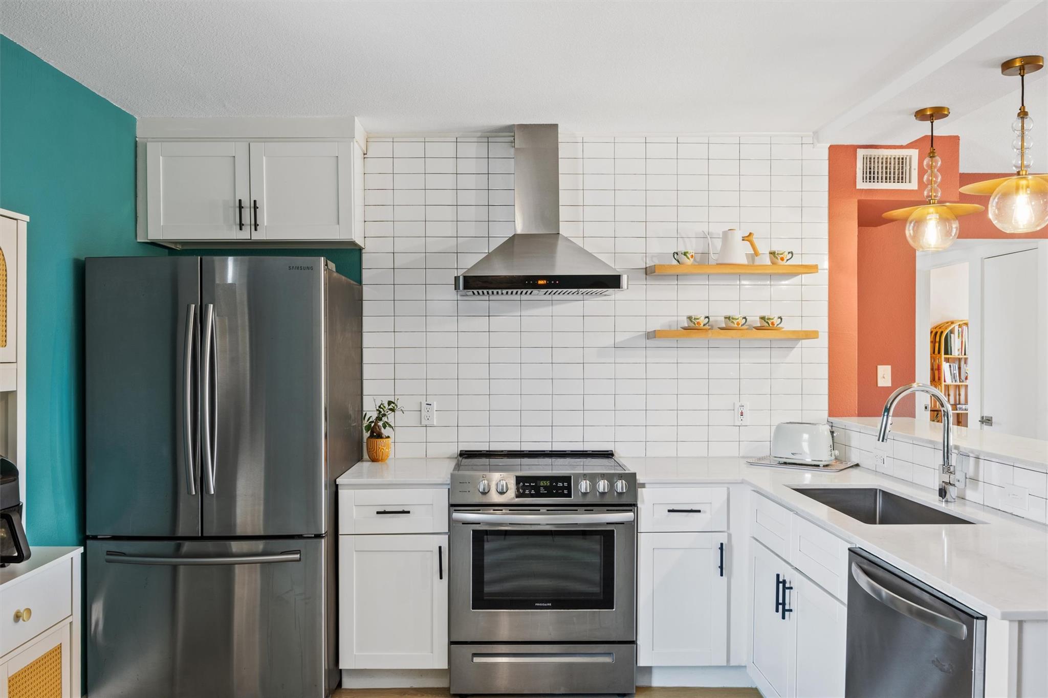 8605 Putnam Dr # 202, Austin, TX 78757