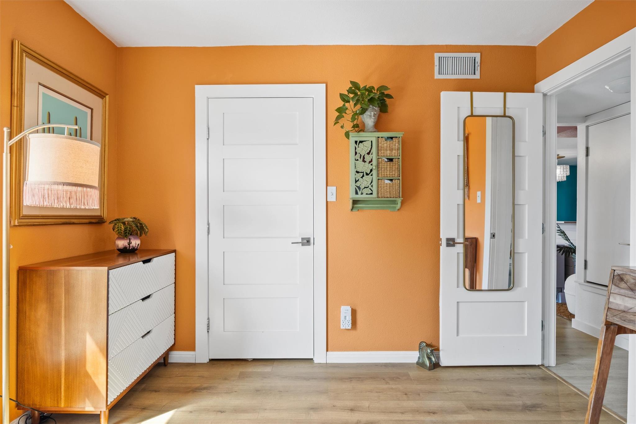 8605 Putnam Dr # 202, Austin, TX 78757