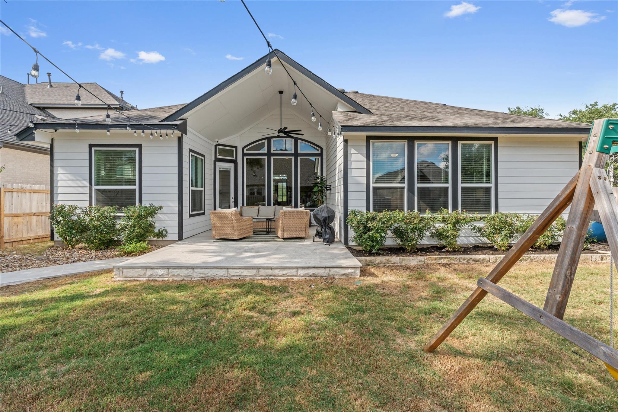 533 Mallow Rd, Leander, TX 78641