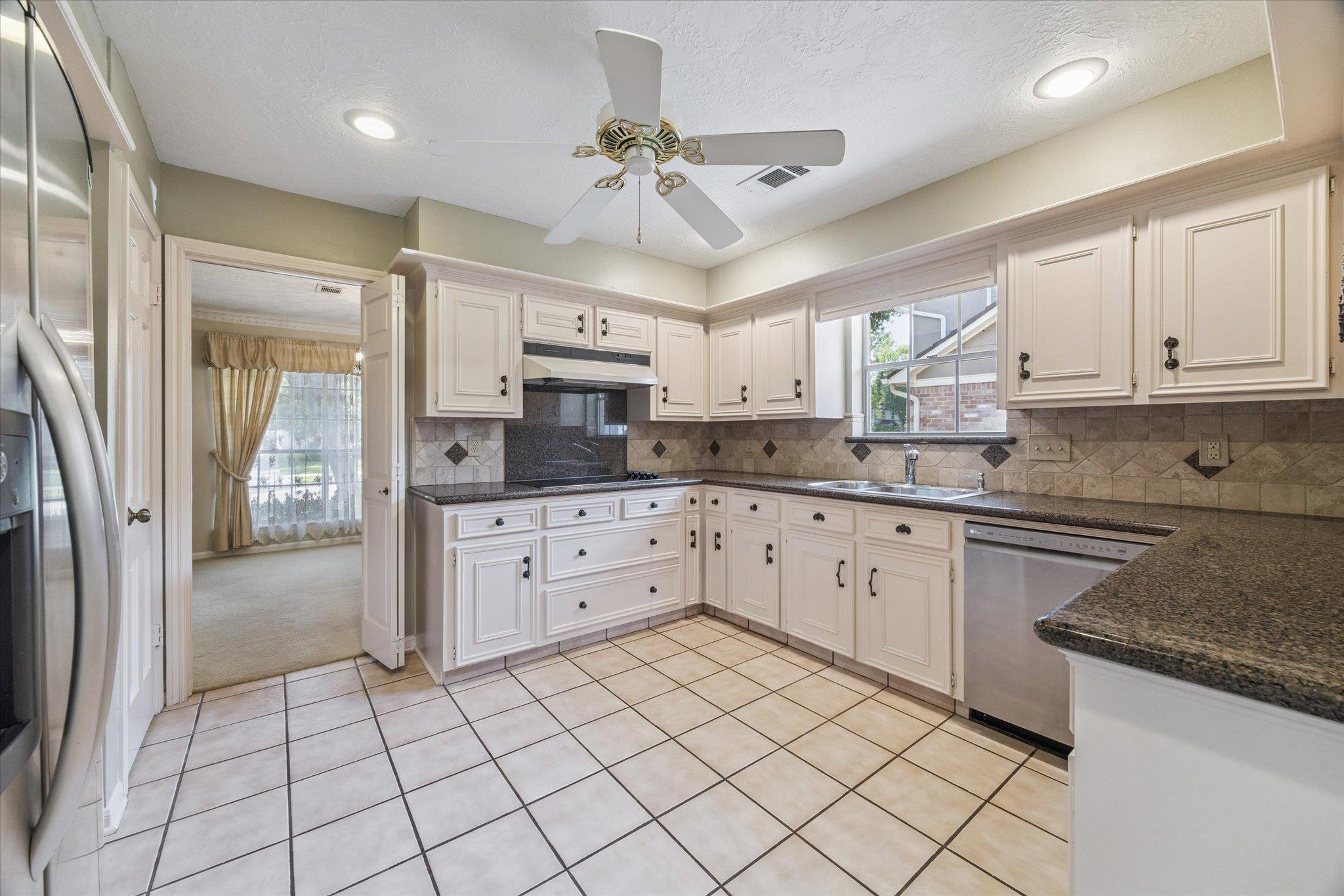 11334 Chevy Chase, Houston, TX 77077