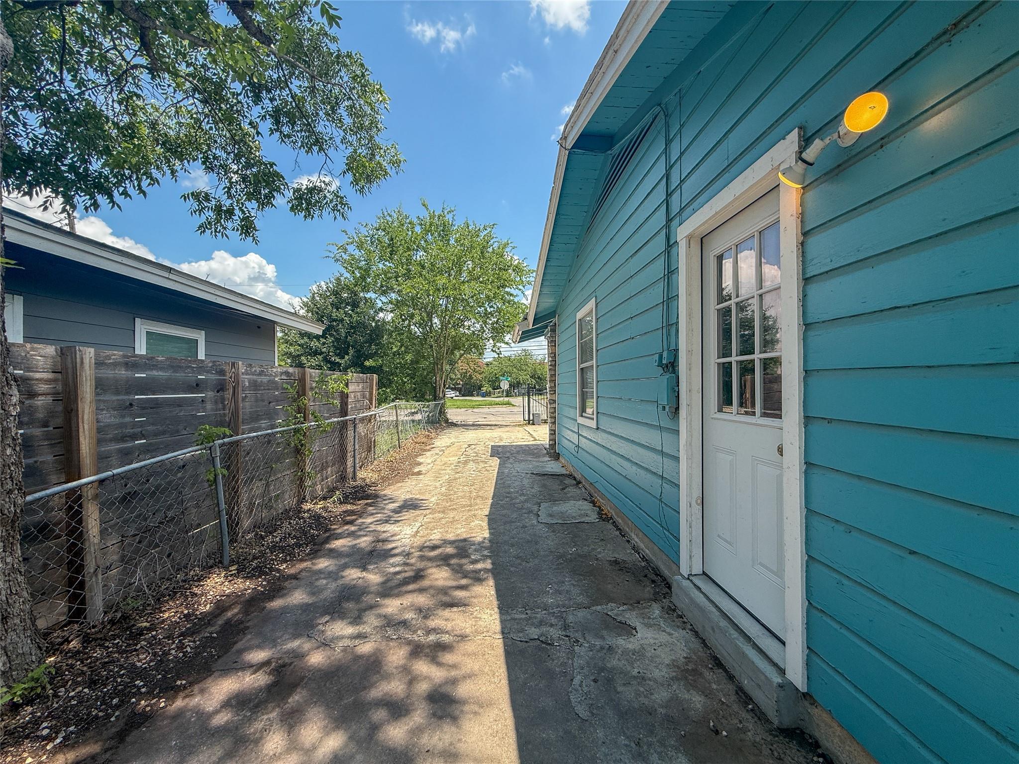 1412 Vargas Rd # A, Austin, TX 78741