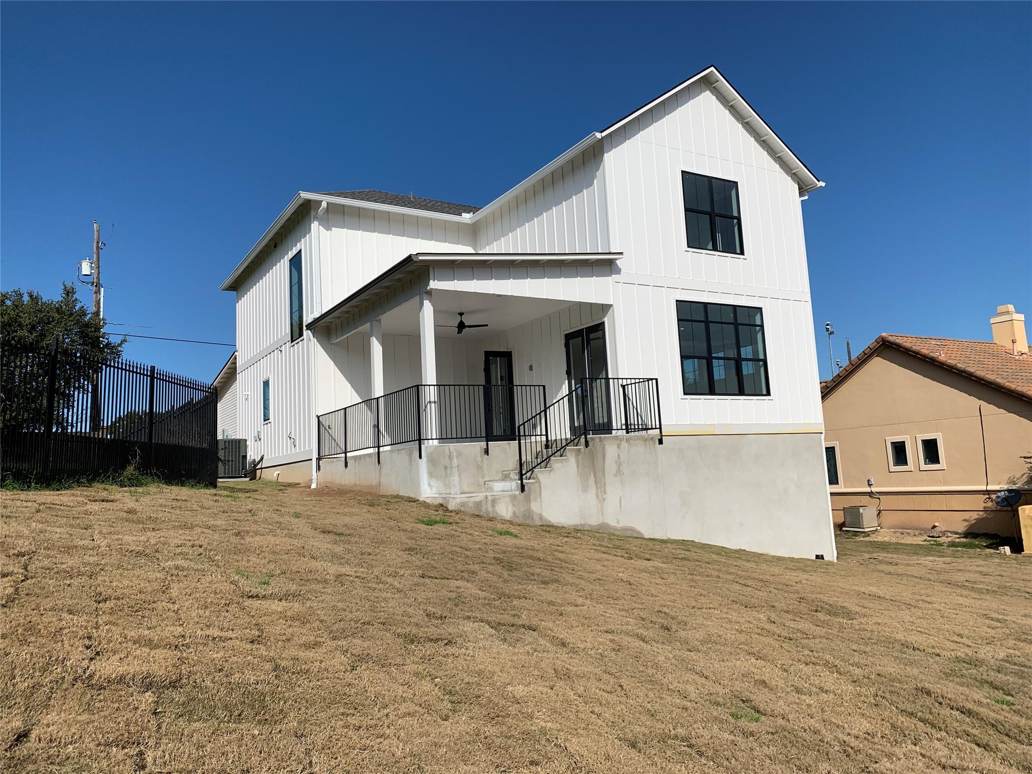 2909 Lawrence Dr, Austin, TX 78734