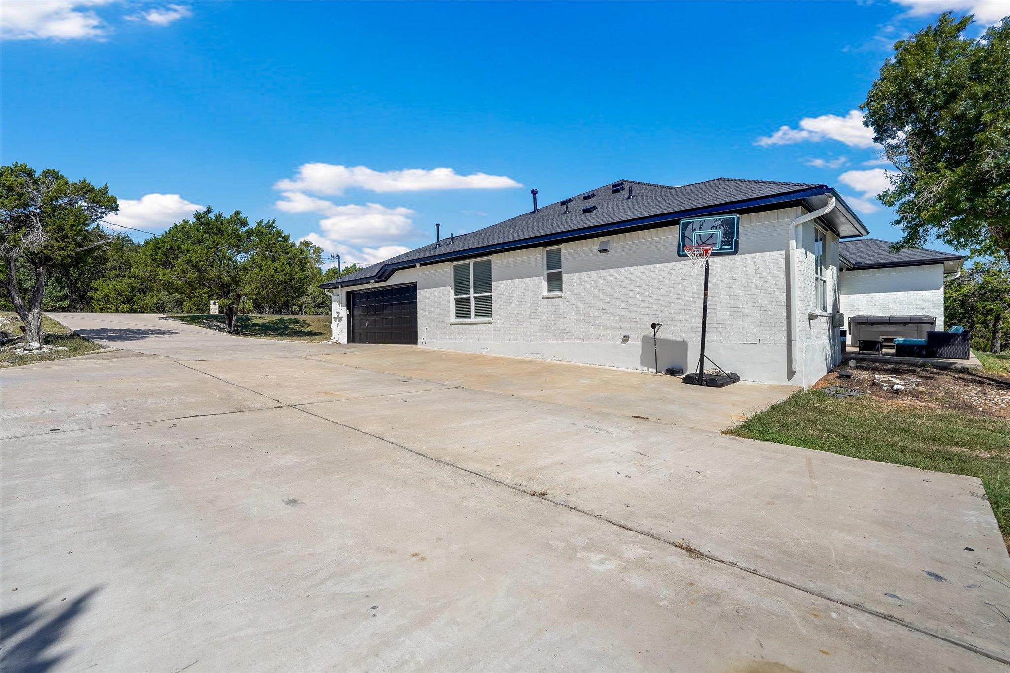 13201 N Ridge Cir, Leander, TX 78641