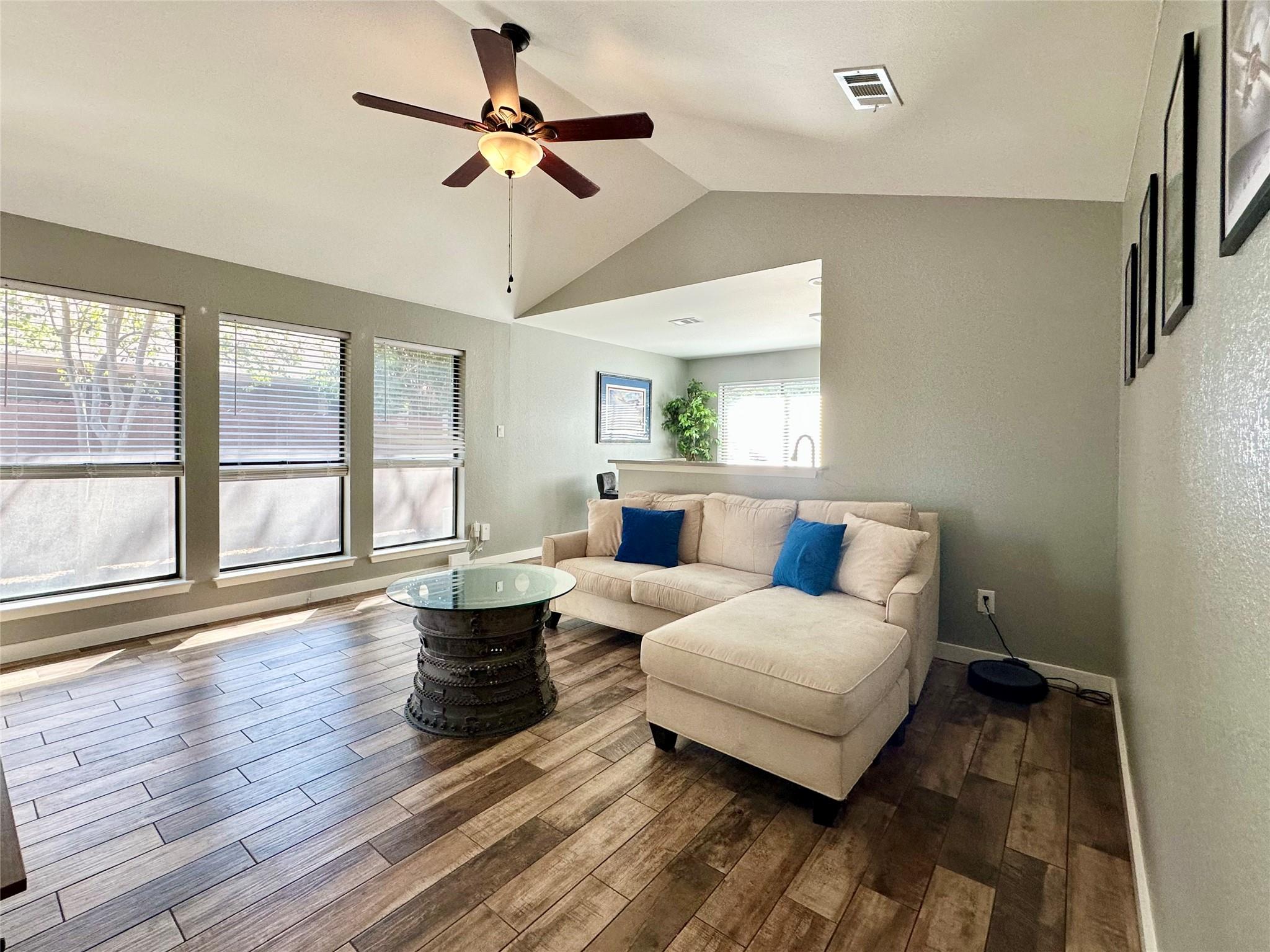 1003 Markham Ln # B, Austin, TX 78753