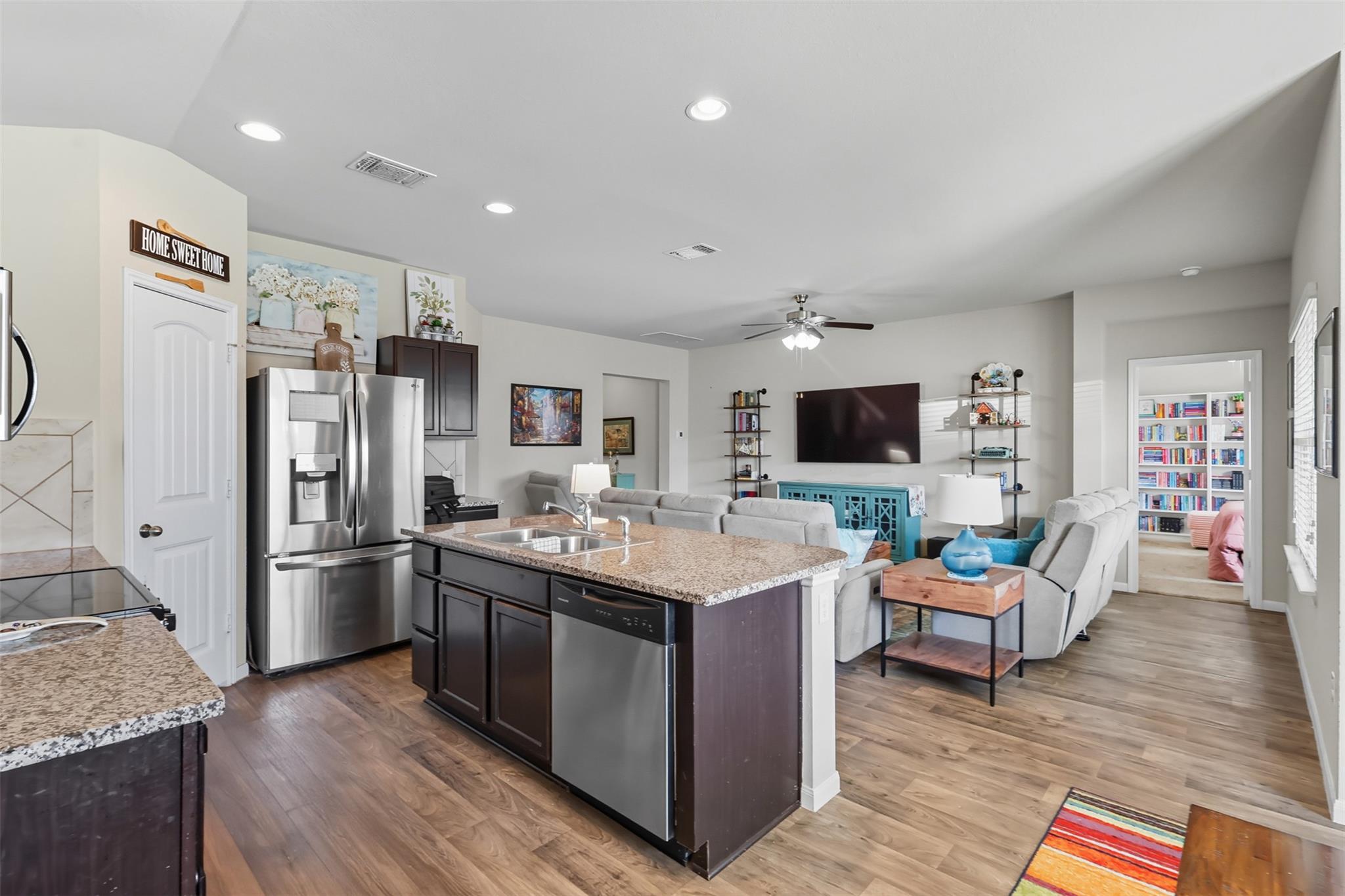 147 Sulphur River Loop, Hutto, TX 78634