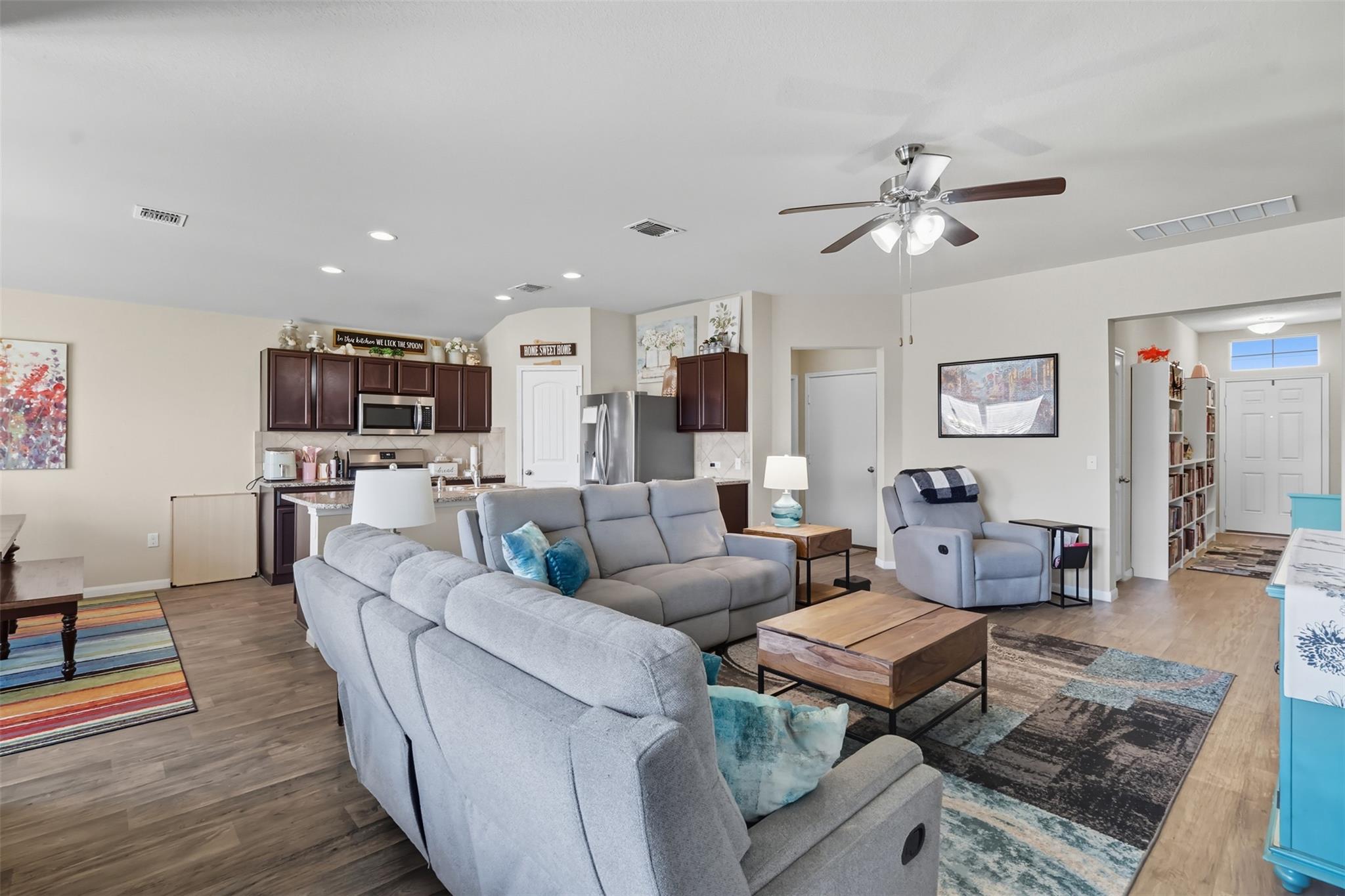 147 Sulphur River Loop, Hutto, TX 78634