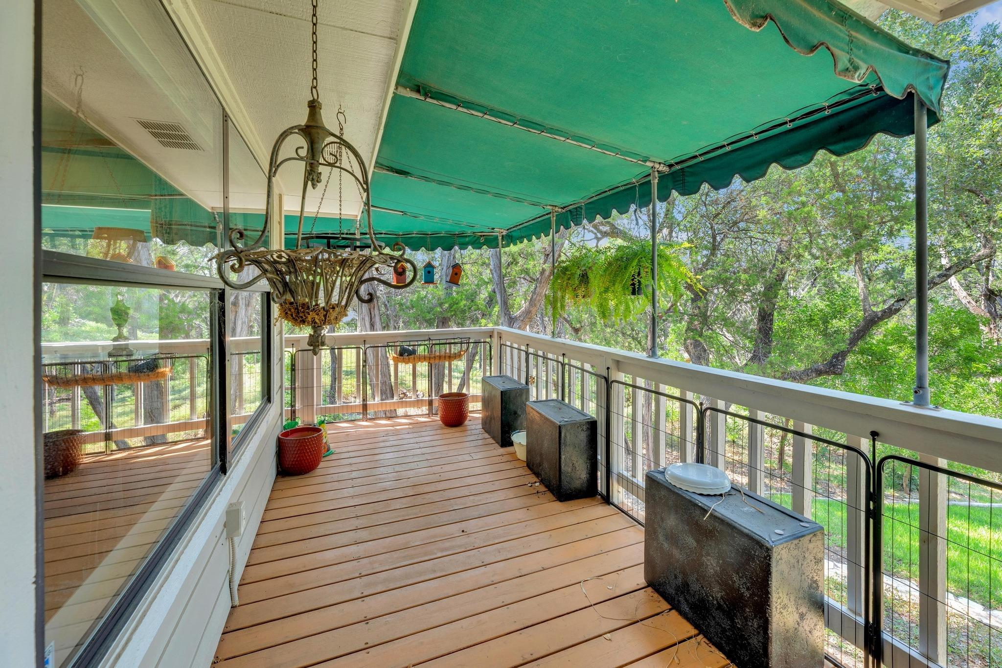 105 Tamarac Ct, Lakeway, TX 78734