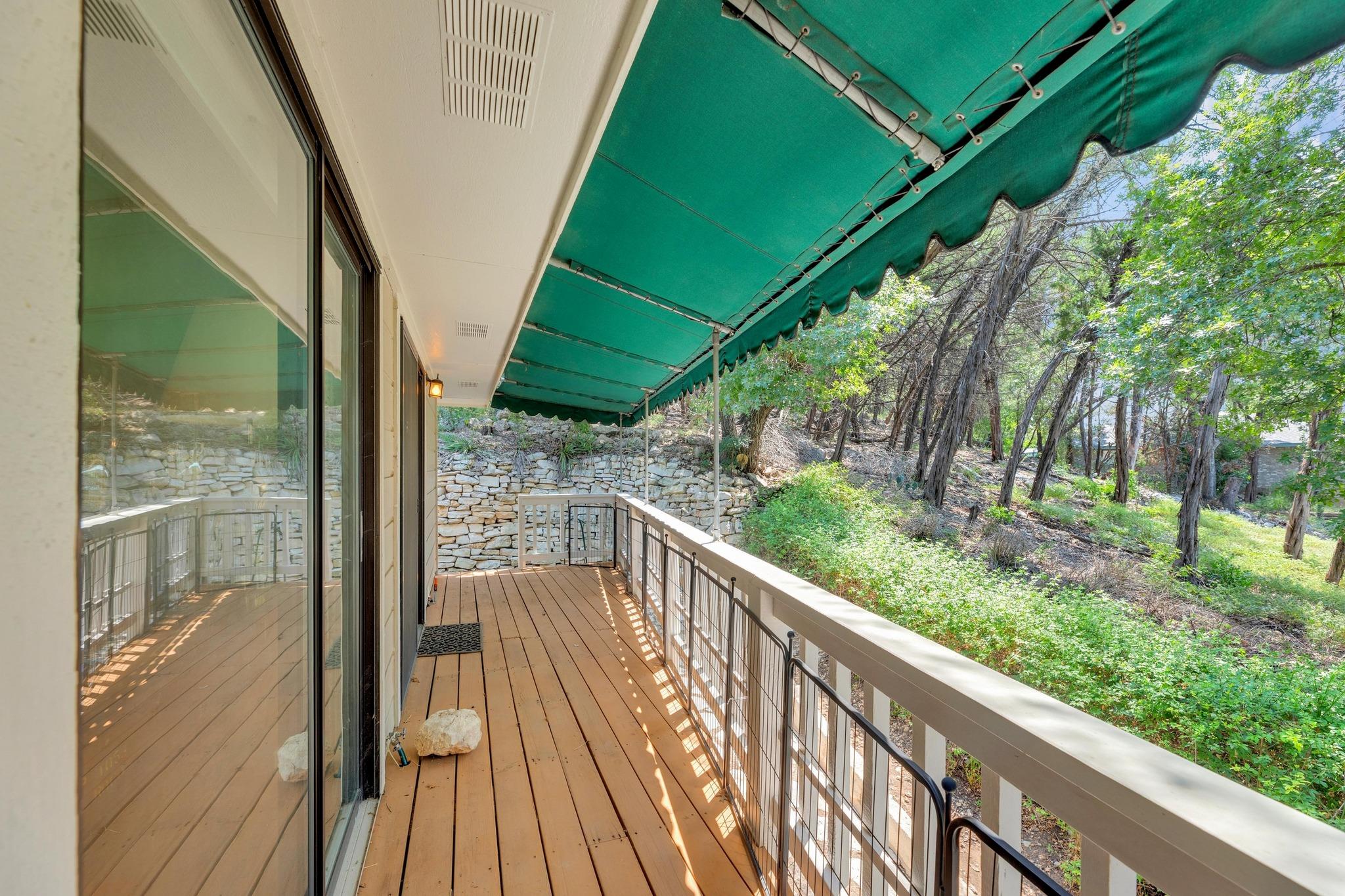 105 Tamarac Ct, Lakeway, TX 78734