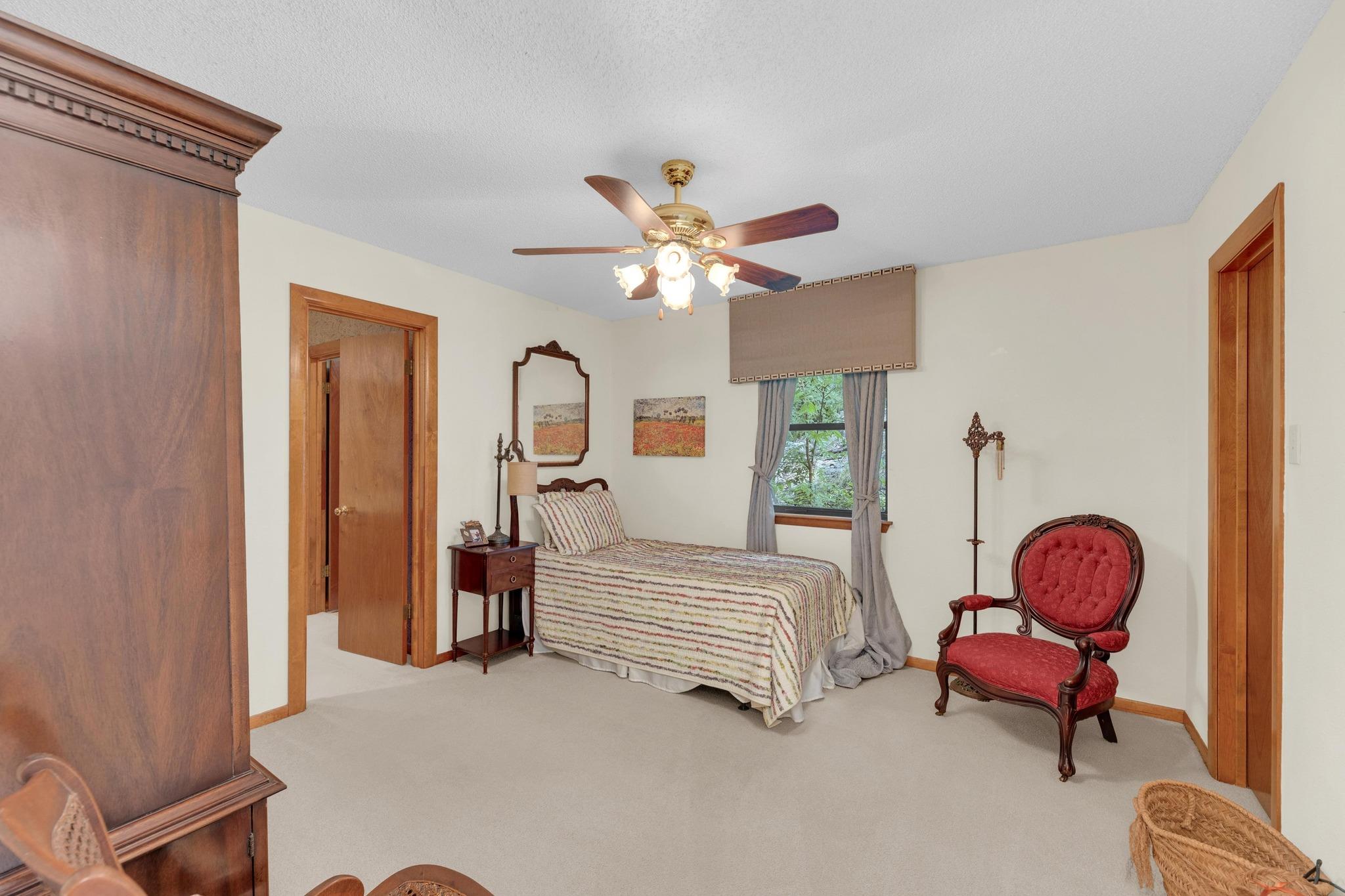 105 Tamarac Ct, Lakeway, TX 78734