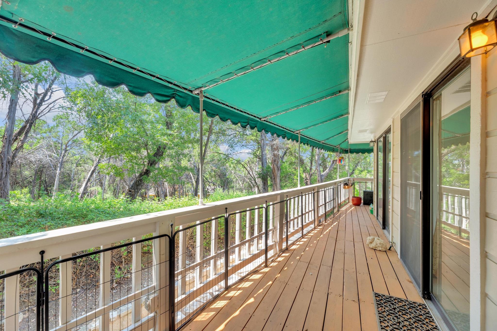 105 Tamarac Ct, Lakeway, TX 78734