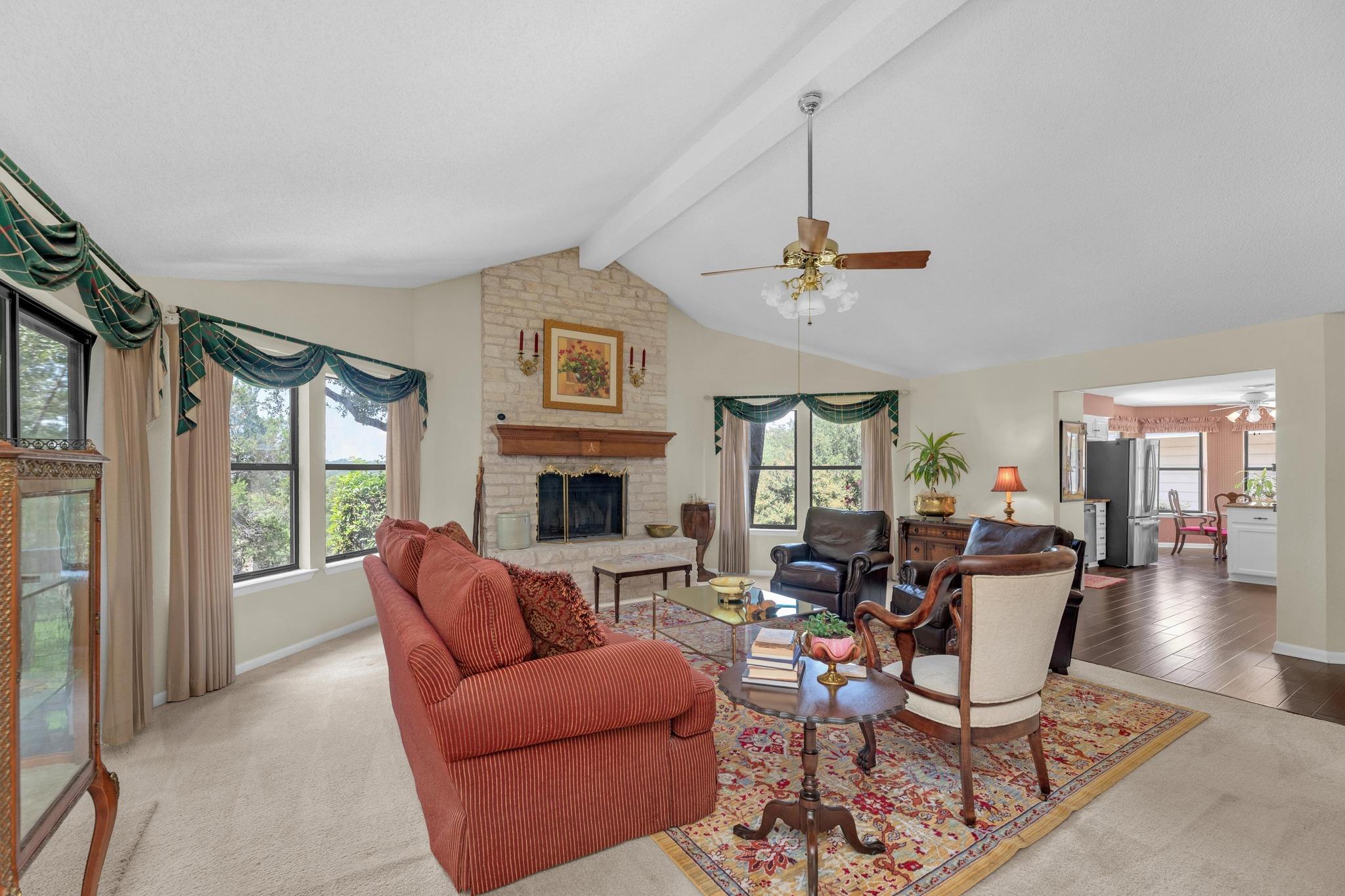 105 Tamarac Ct, Lakeway, TX 78734