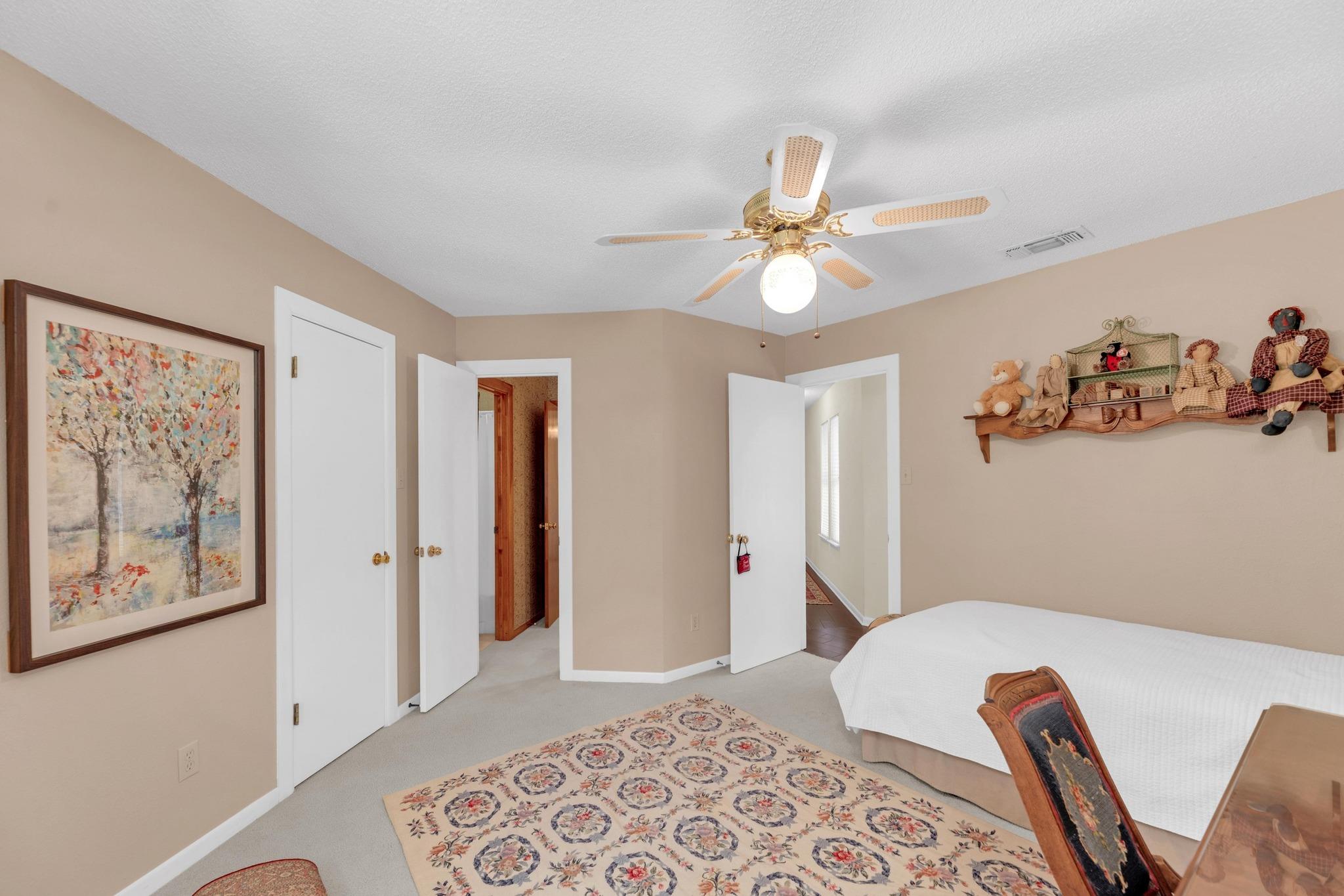 105 Tamarac Ct, Lakeway, TX 78734