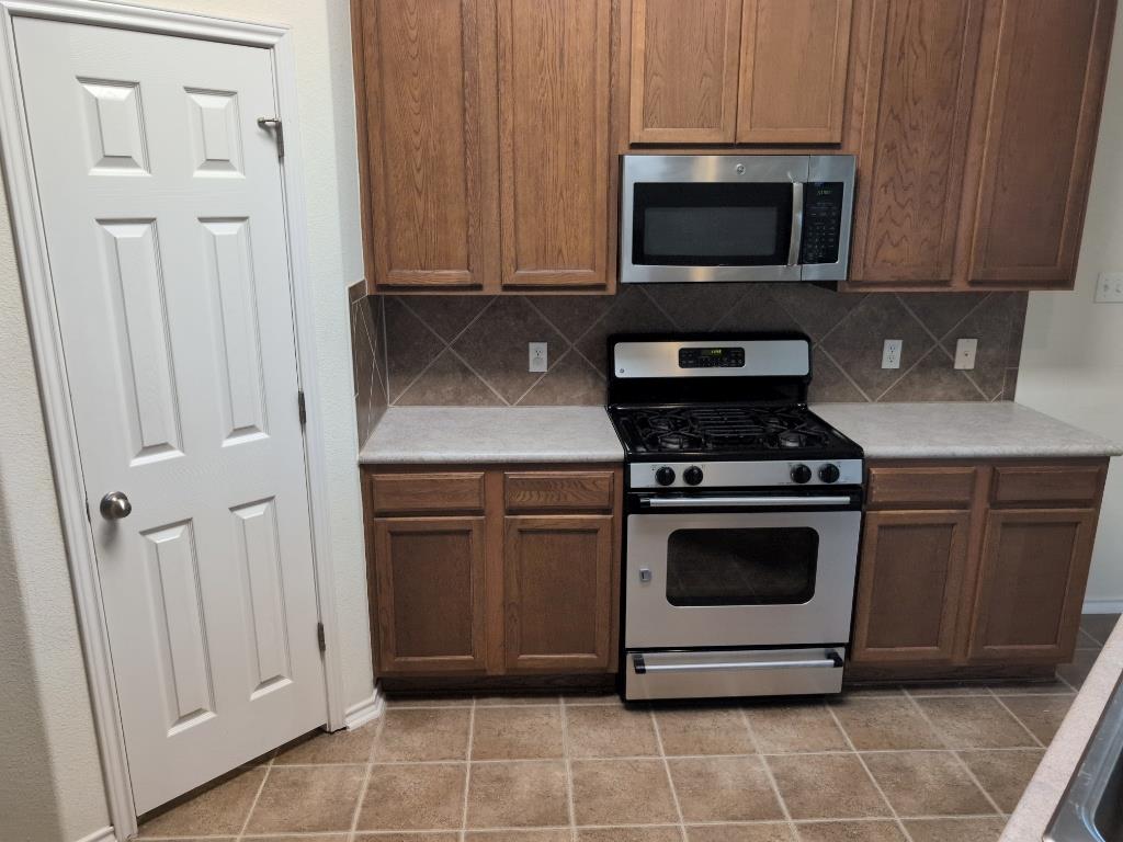 12000 Dunfries Ln, Austin, TX 78754