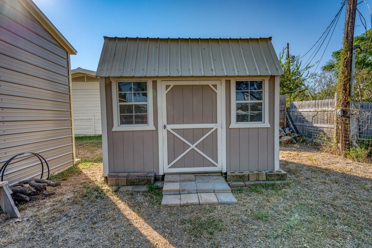 403 South Drive, Kingsland, TX 78639