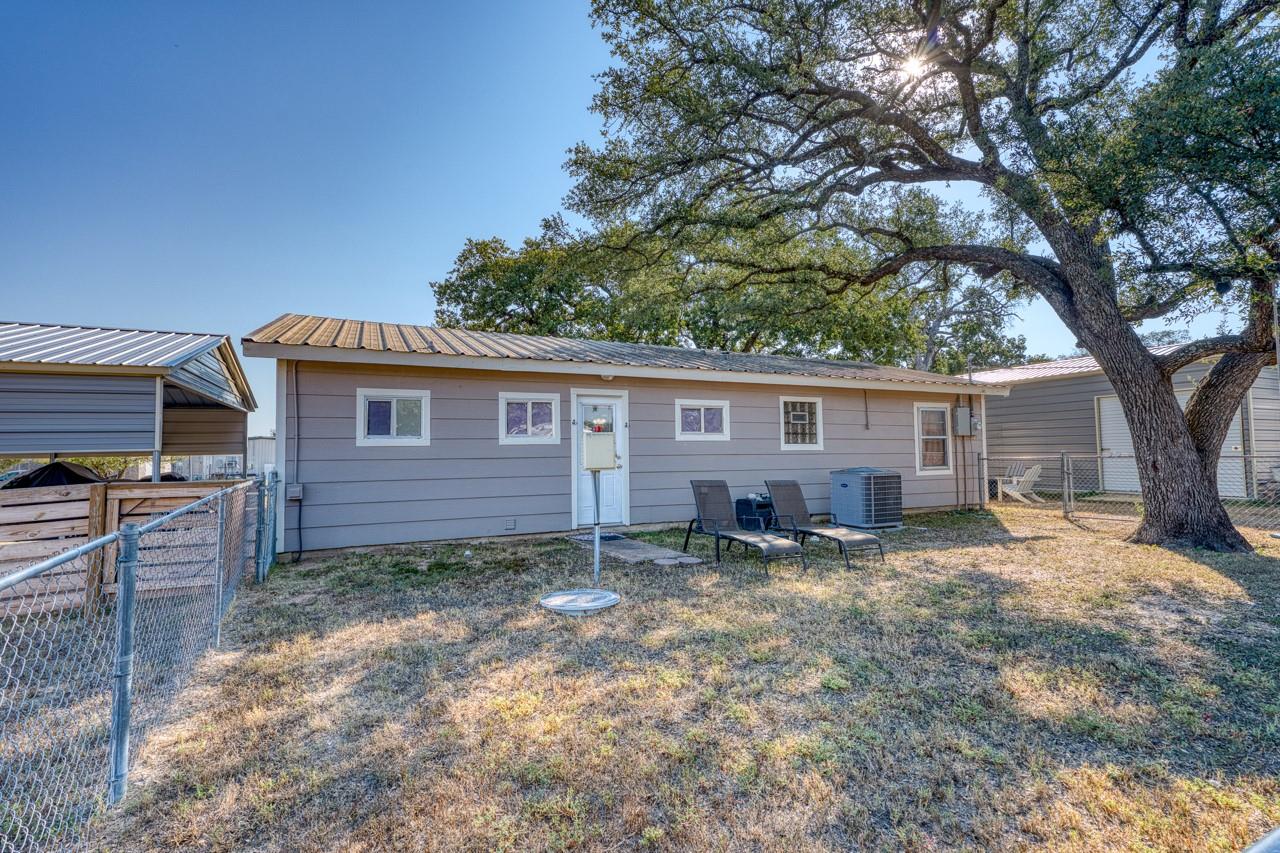 403 South Drive, Kingsland, TX 78639