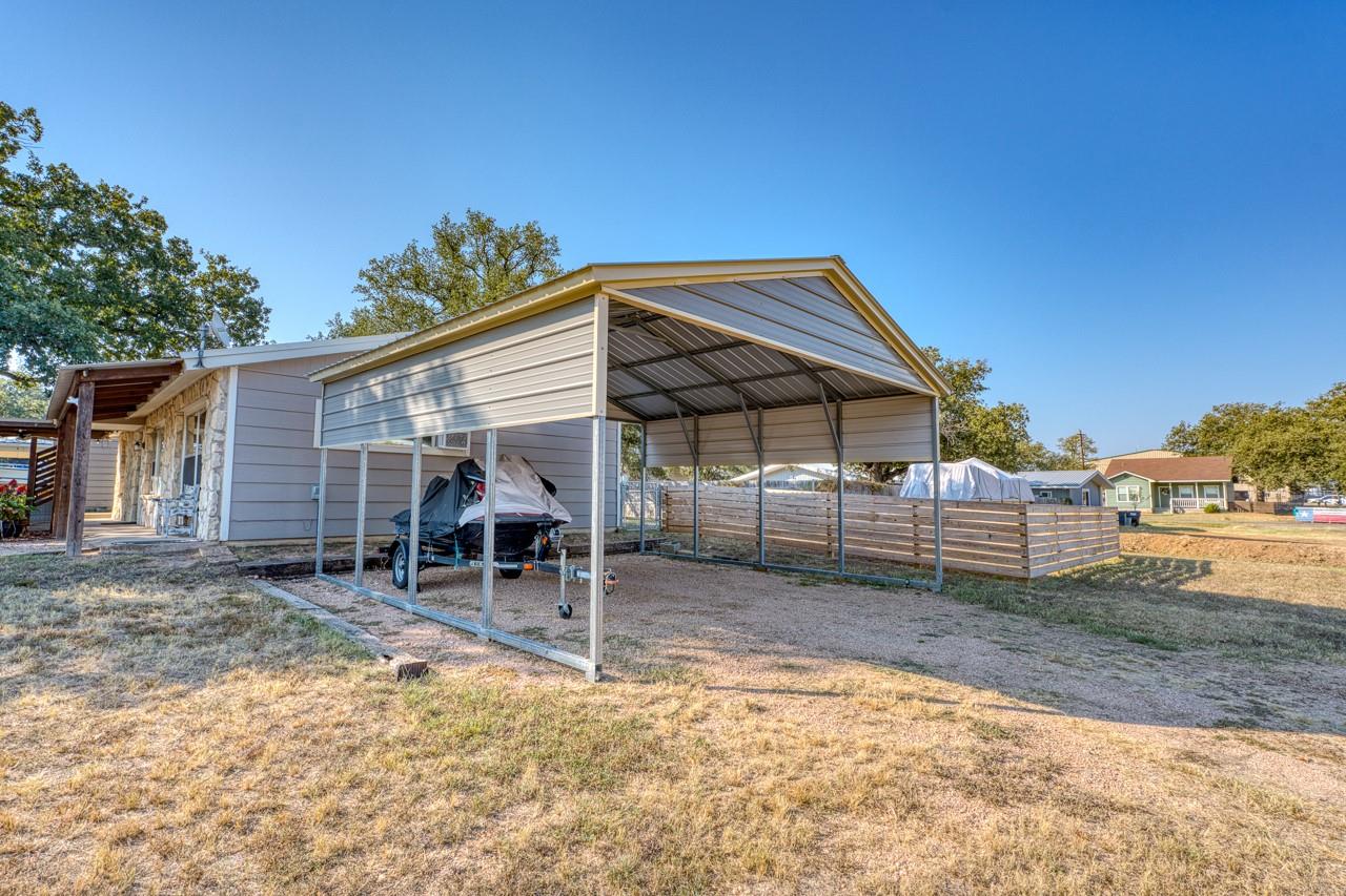 403 South Drive, Kingsland, TX 78639