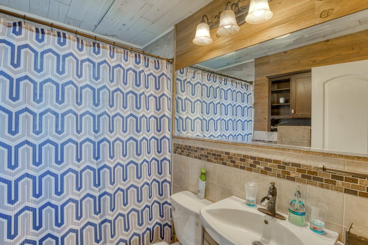 403 South Drive, Kingsland, TX 78639