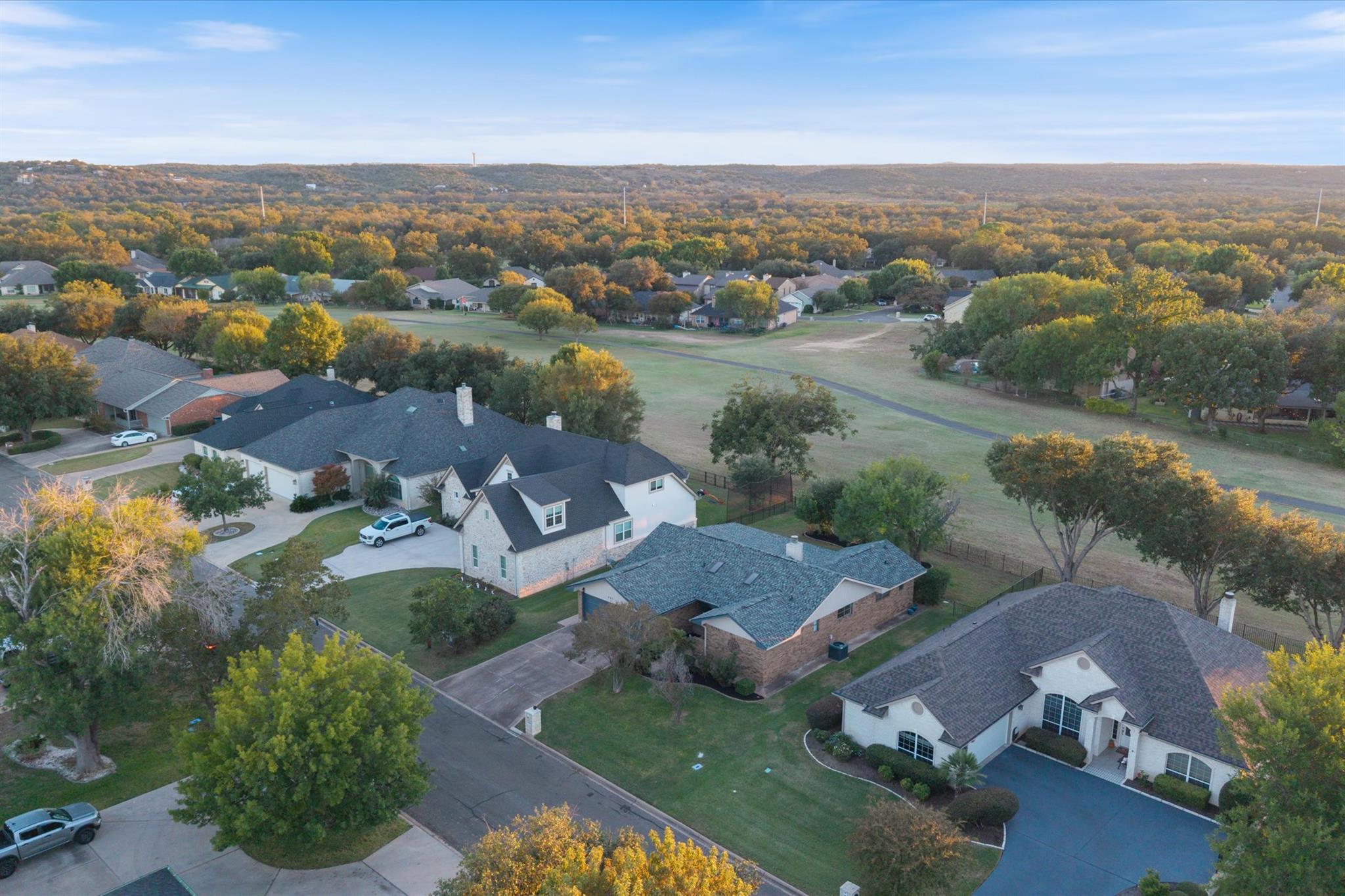 421 Saint Andrews St, Meadowlakes, TX 78654