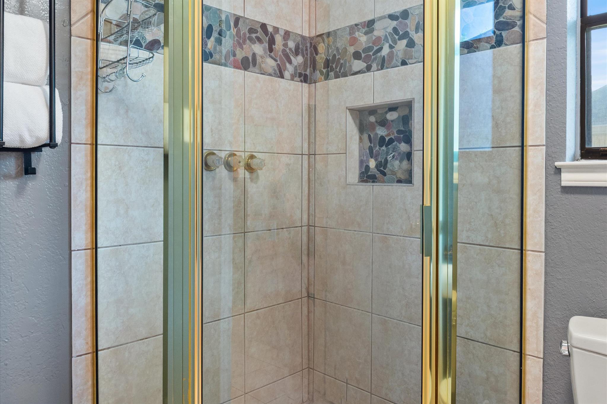 421 Saint Andrews St, Meadowlakes, TX 78654