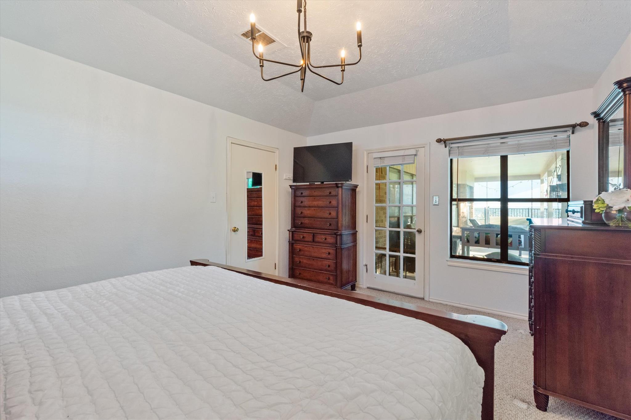 421 Saint Andrews St, Meadowlakes, TX 78654