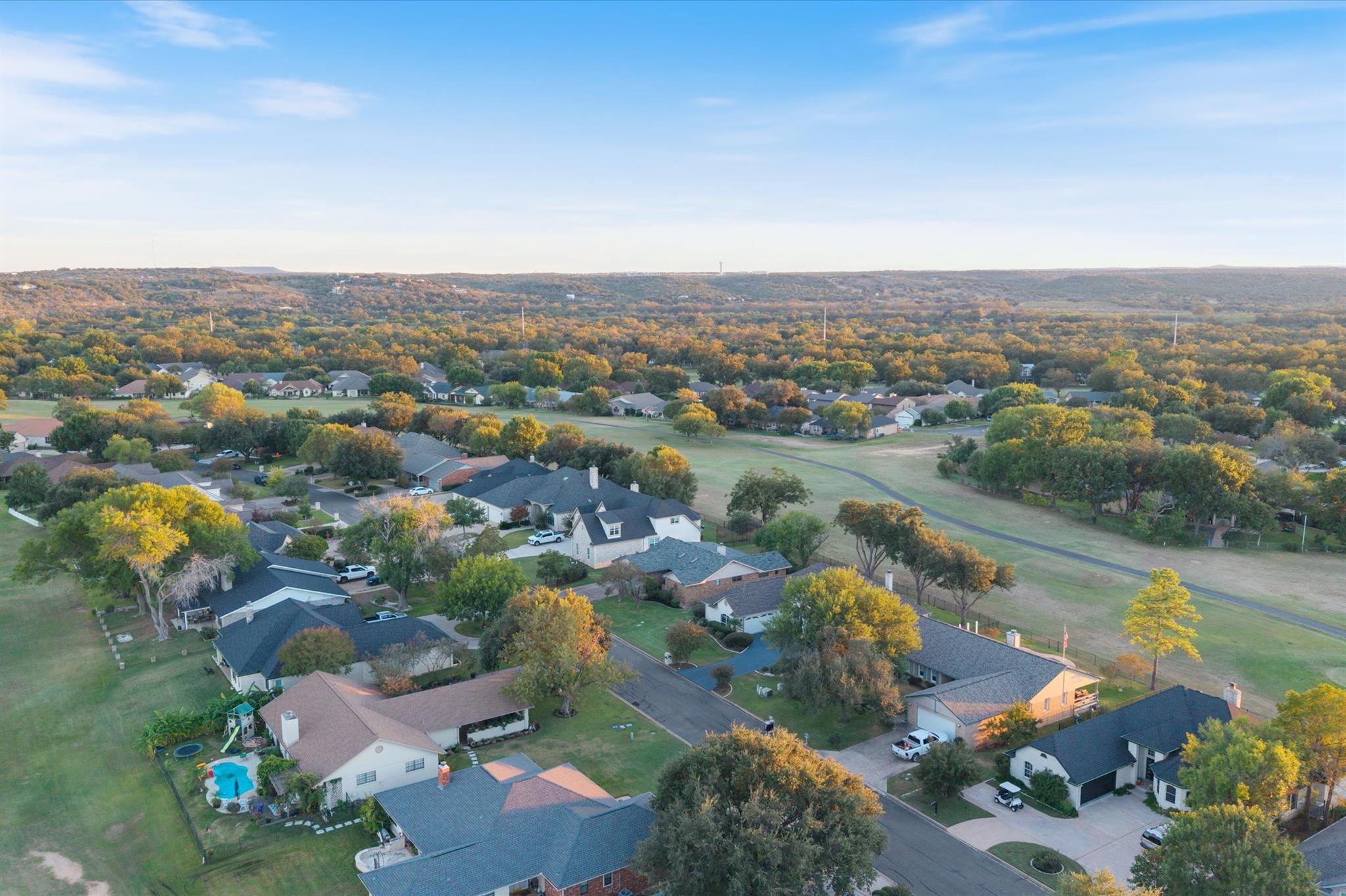 421 Saint Andrews St, Meadowlakes, TX 78654