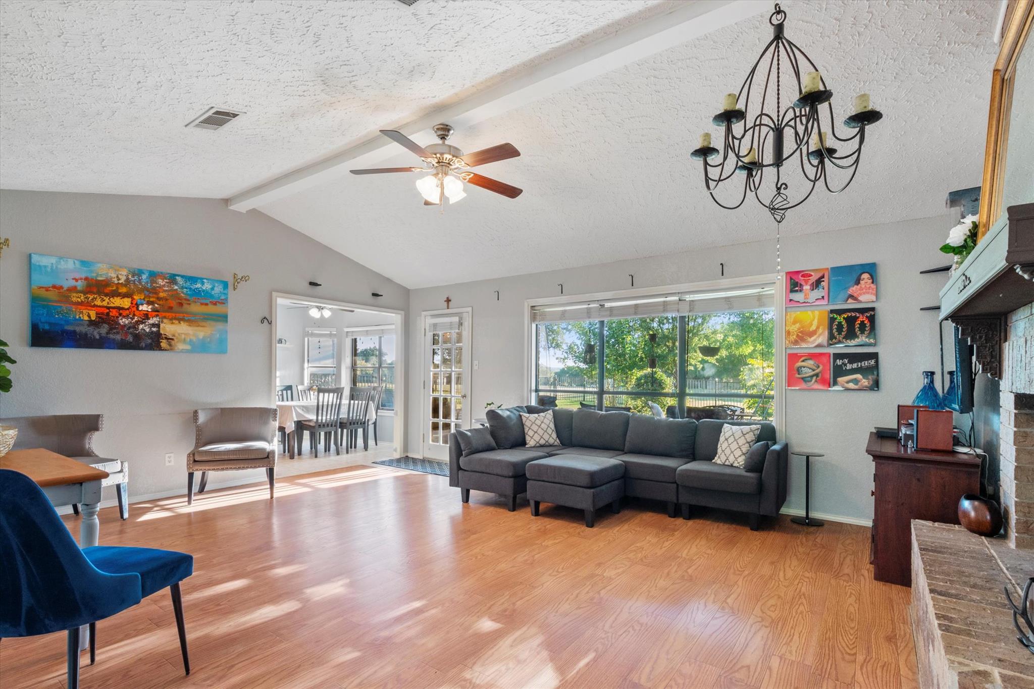 421 Saint Andrews St, Meadowlakes, TX 78654