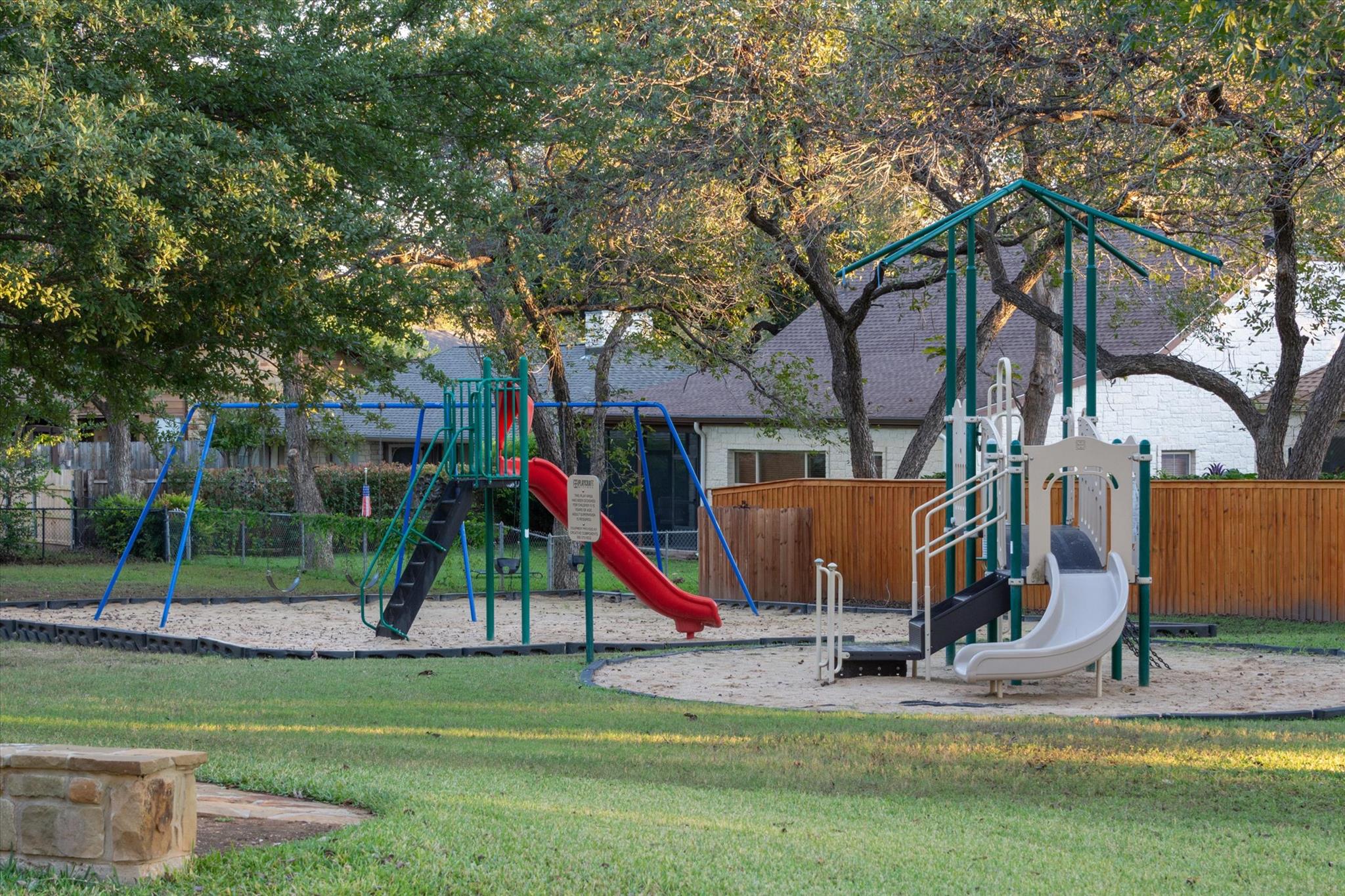 421 Saint Andrews St, Meadowlakes, TX 78654