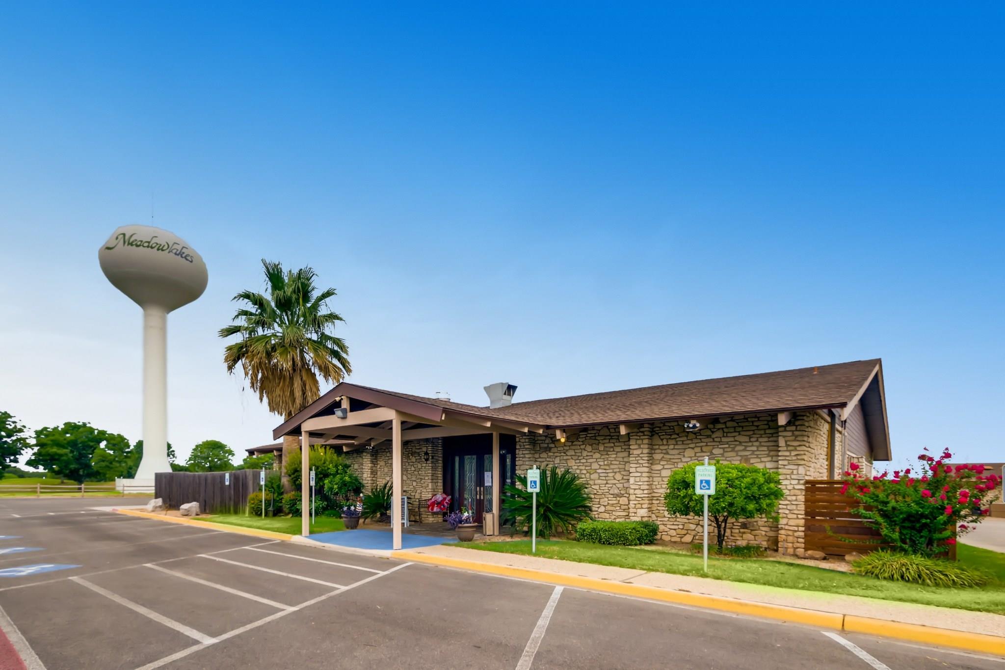 421 Saint Andrews St, Meadowlakes, TX 78654