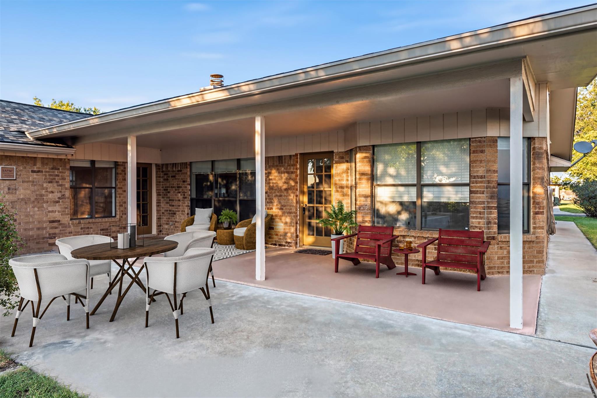 421 Saint Andrews St, Meadowlakes, TX 78654