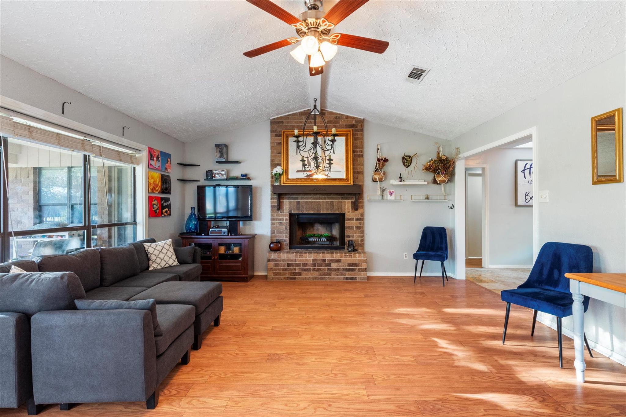 421 Saint Andrews St, Meadowlakes, TX 78654